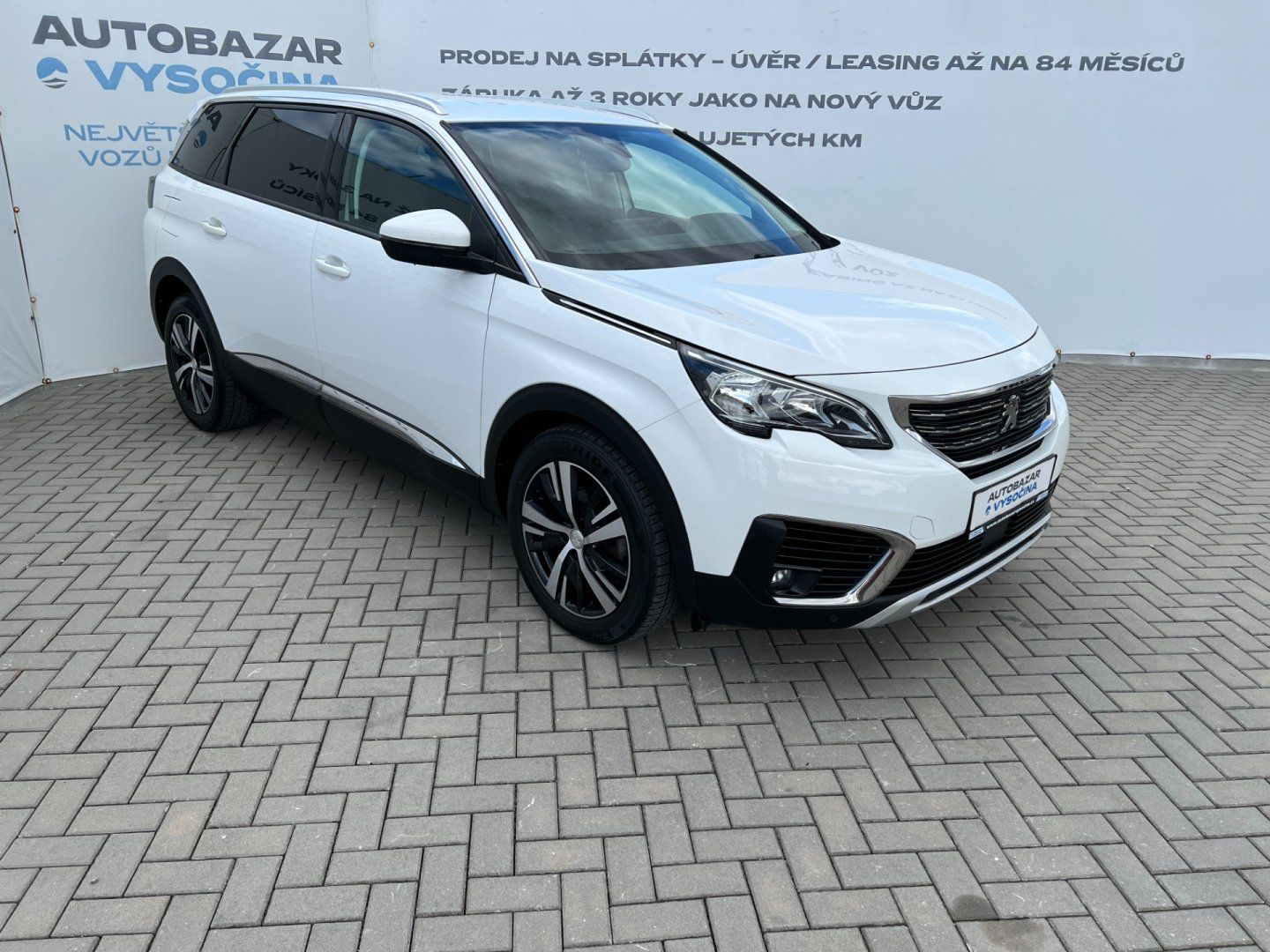 Peugeot 5008, 1.2PT 96kW A/T! 7míst! Allure! - fotka 3