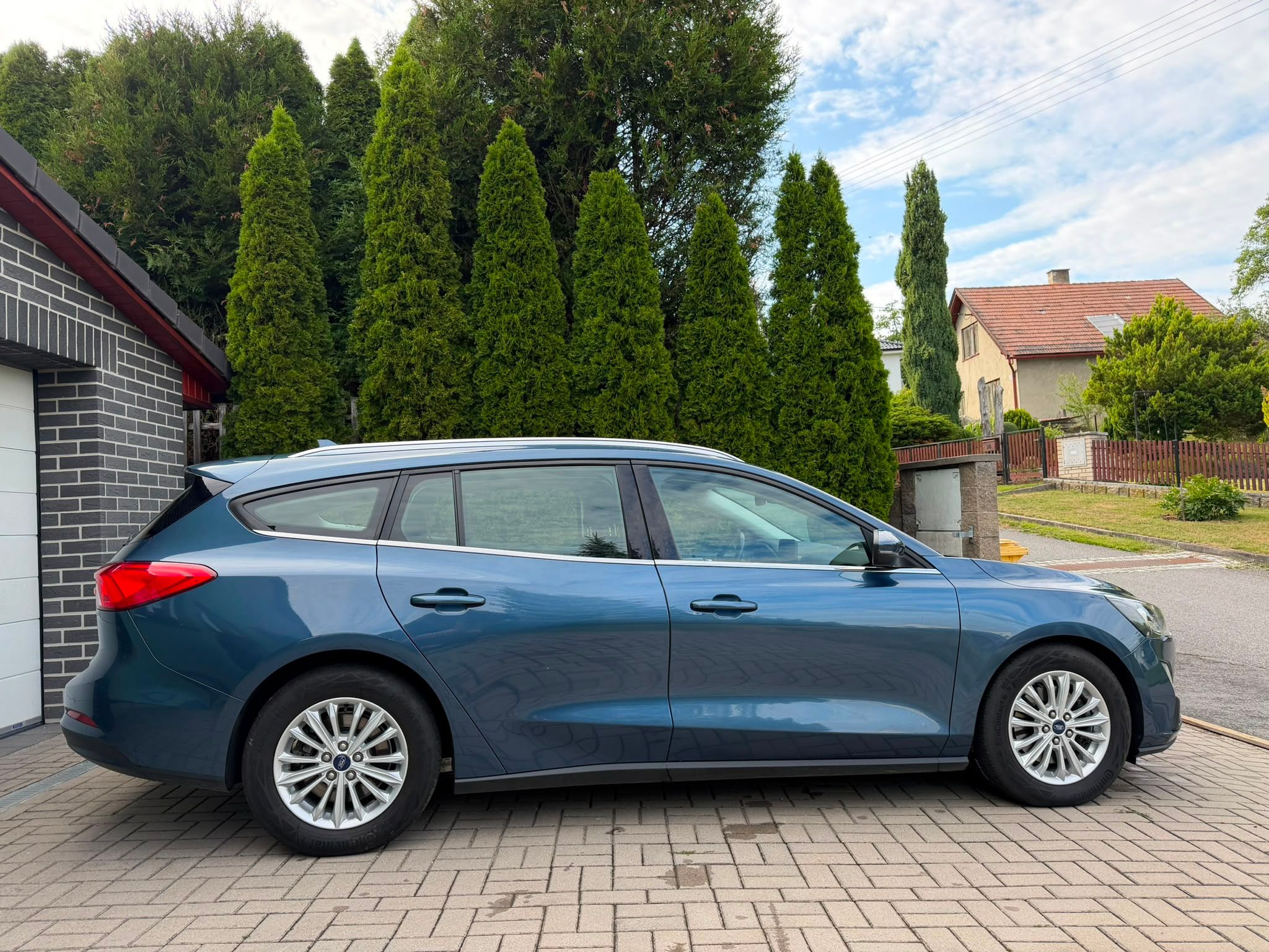 Ford Focus, 1,5-88kw,Titanium,1maj,CZ,DPH - fotka 4