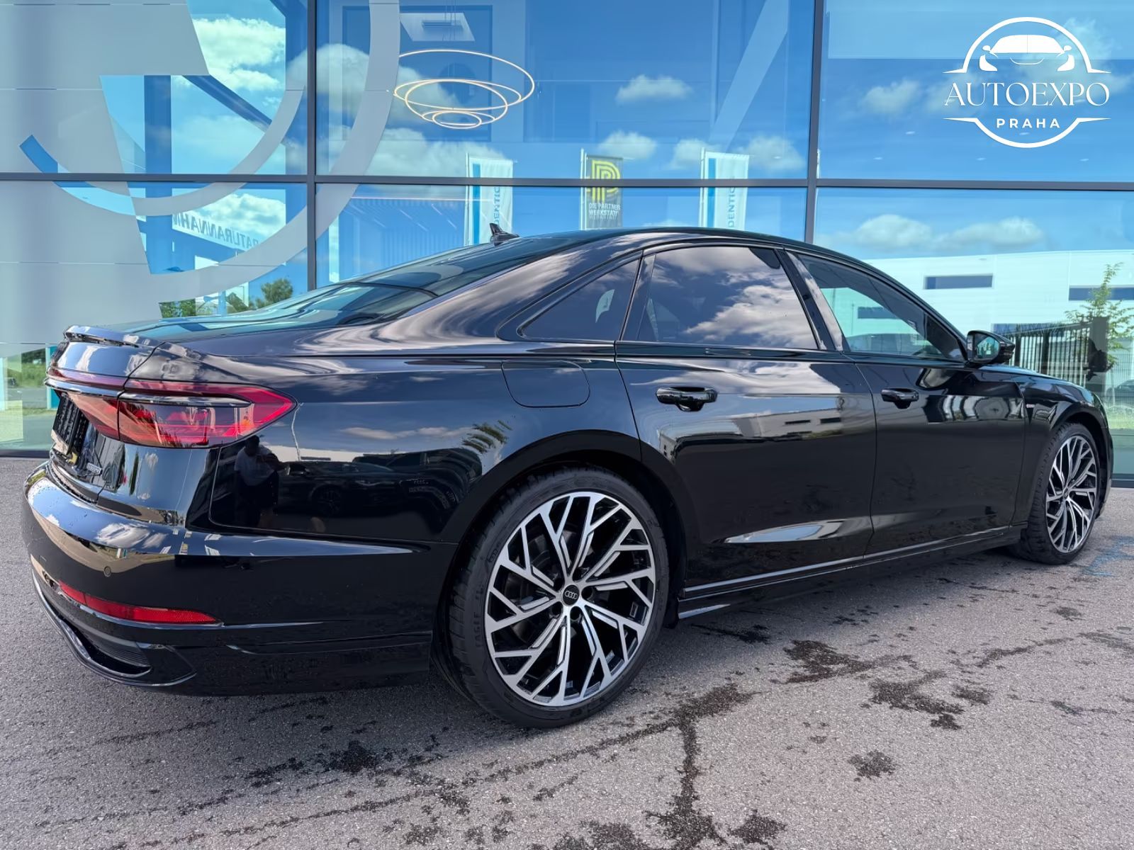 Audi A8, 50 TDI quattro S-LINE - fotka 3