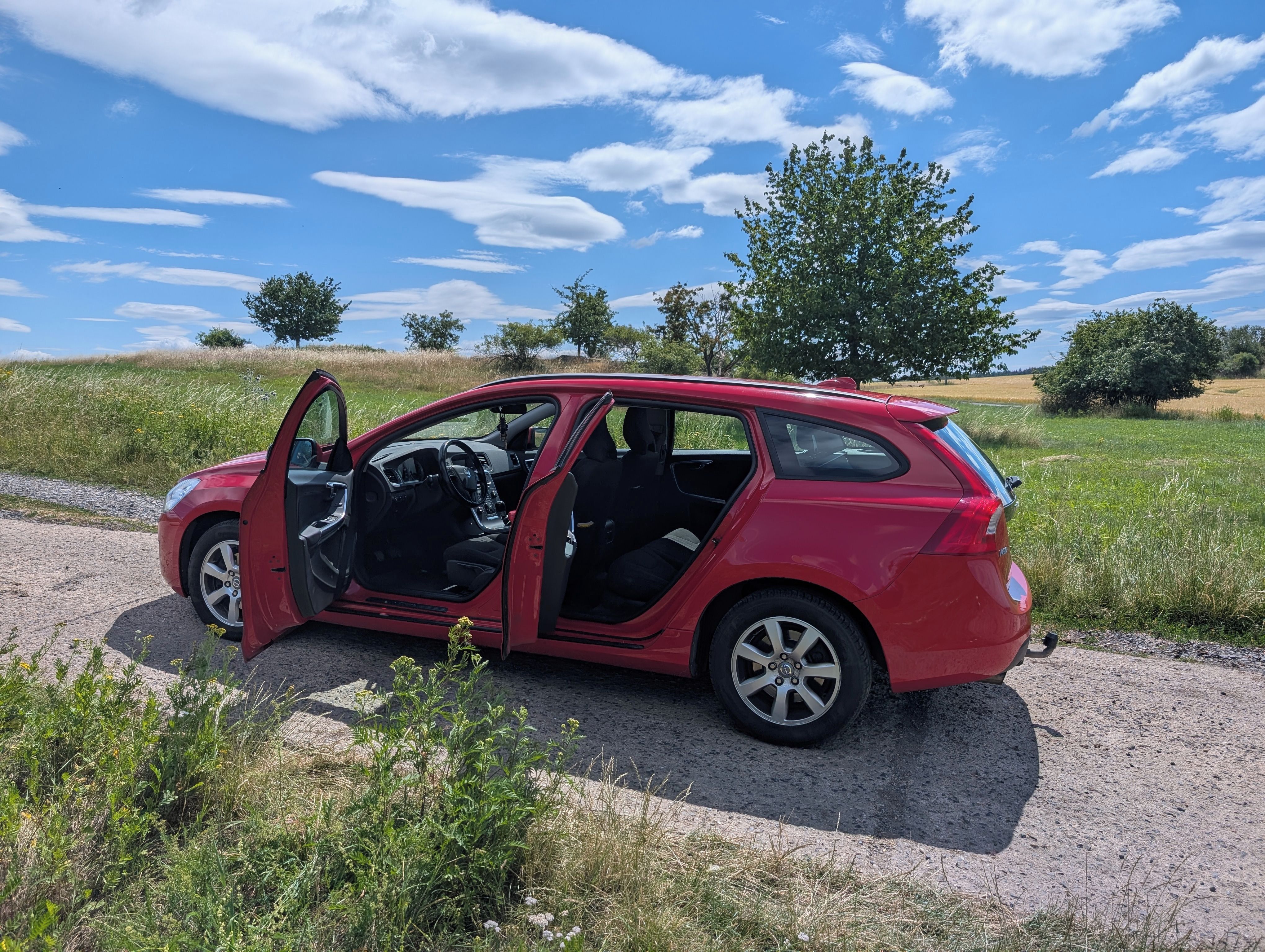 Volvo V60, 2.0 D3 120 kW prodám - fotka 2