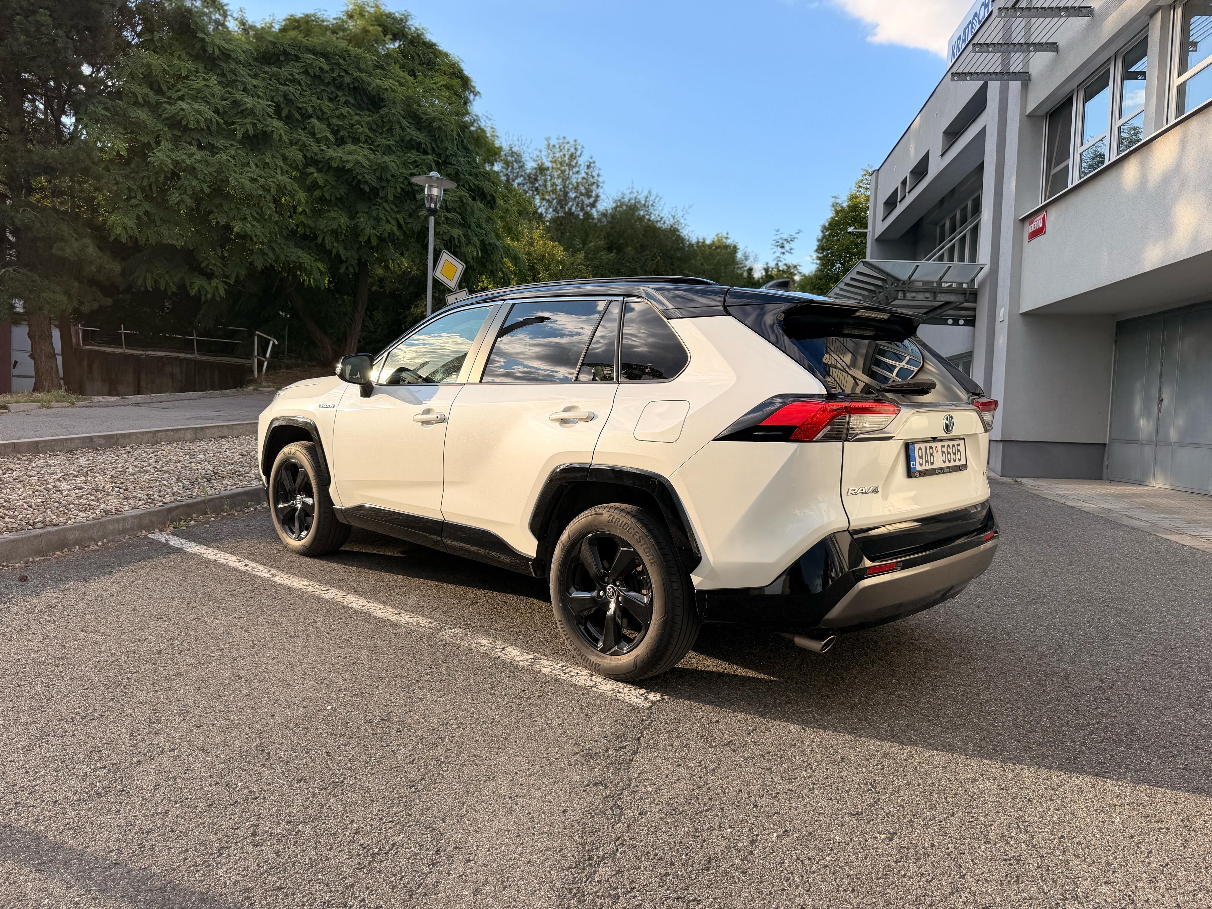 Toyota Rav4, Toyota RAV4 2.5 HSD 4×4 222k - fotka 5