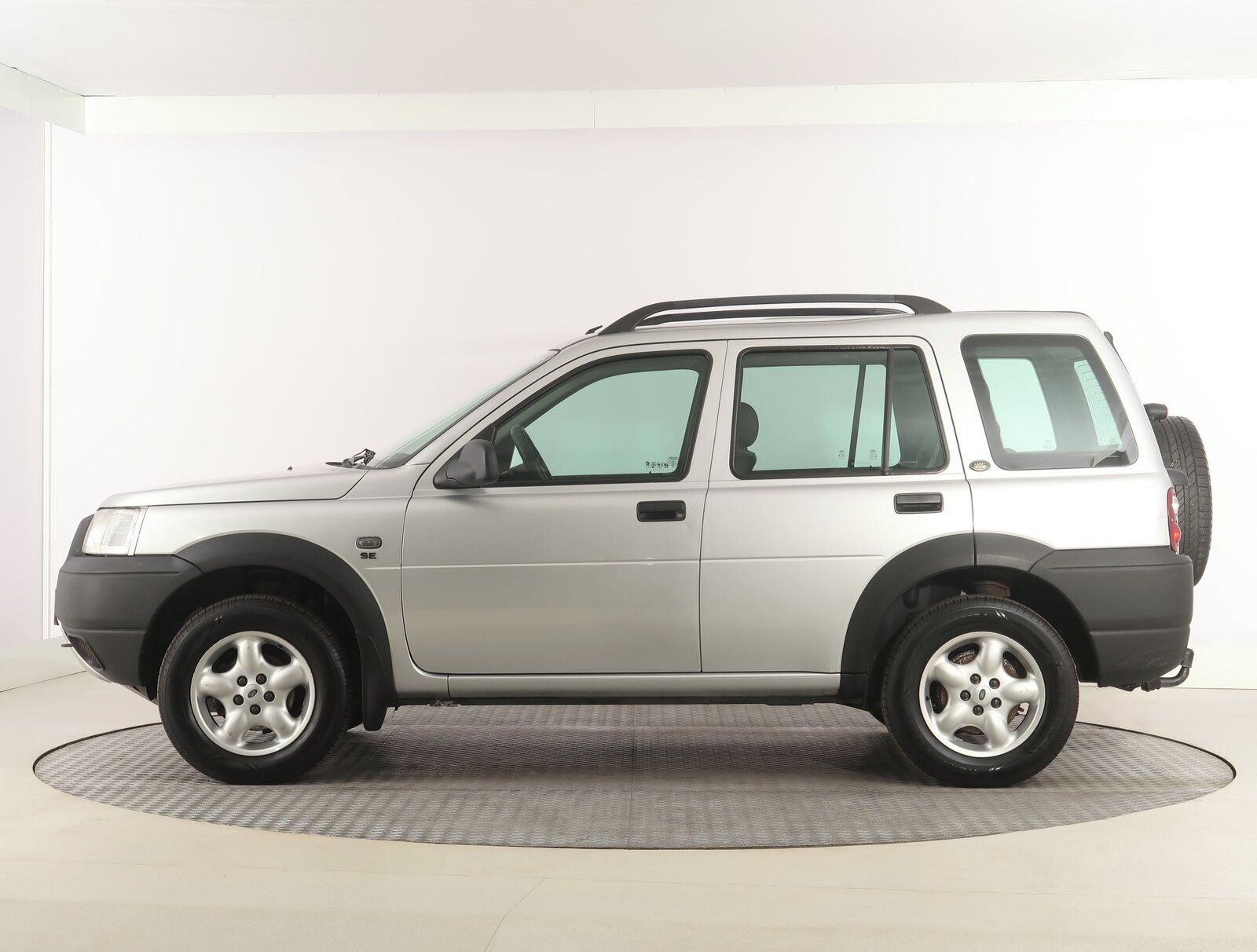 Land Rover Freelander, 2.0 TD4, 4X4, Tažné, polokůže - fotka 3