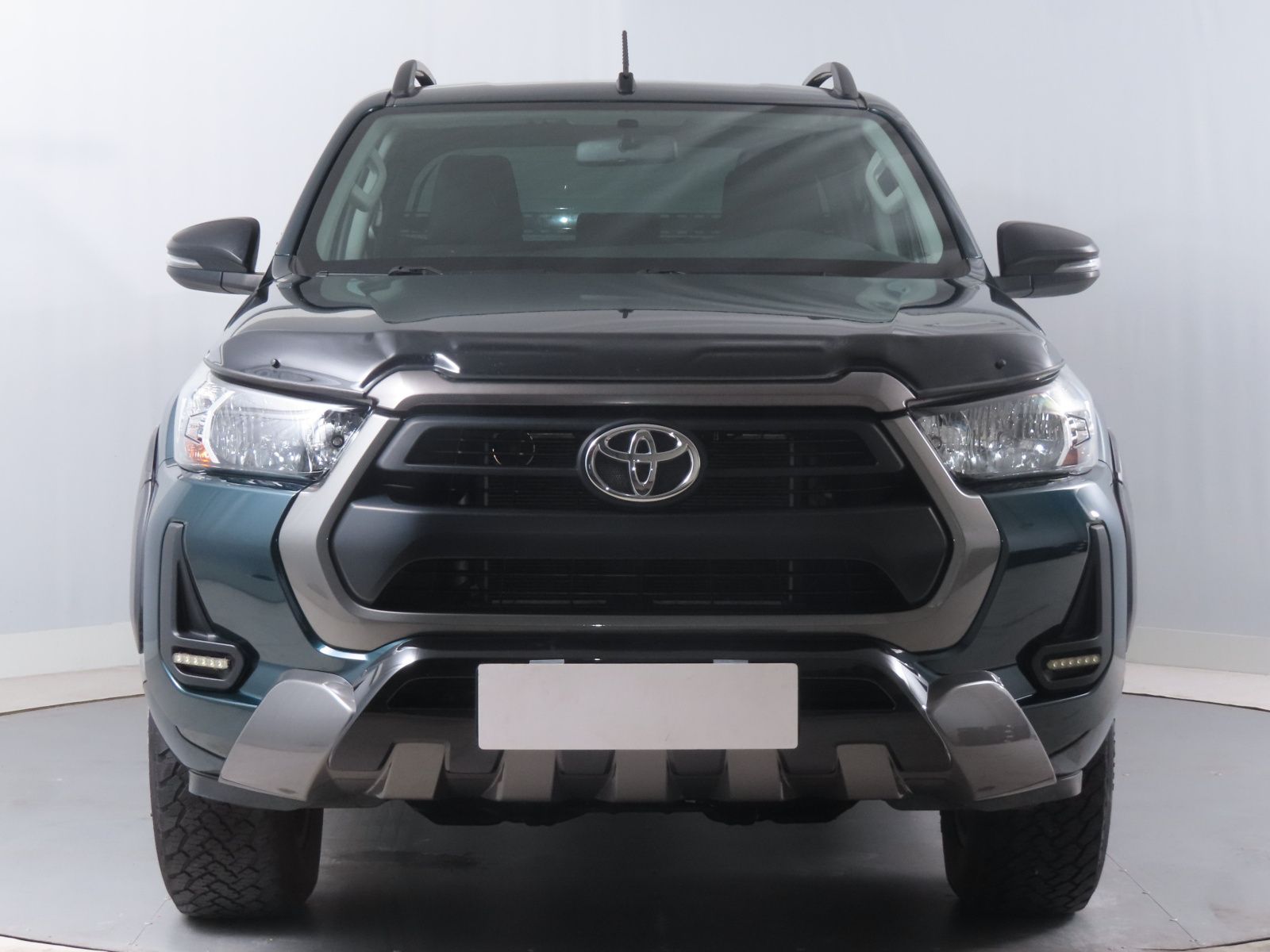 Toyota Hilux, 2.4 D-4D, 4X4, Serv.kniha - fotka 2