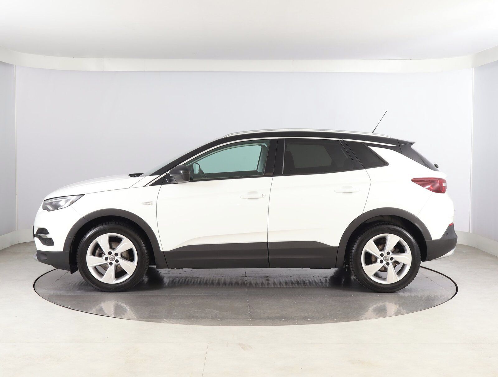 Opel Grandland X, 1.2 Turbo, Serv.kniha - fotka 3
