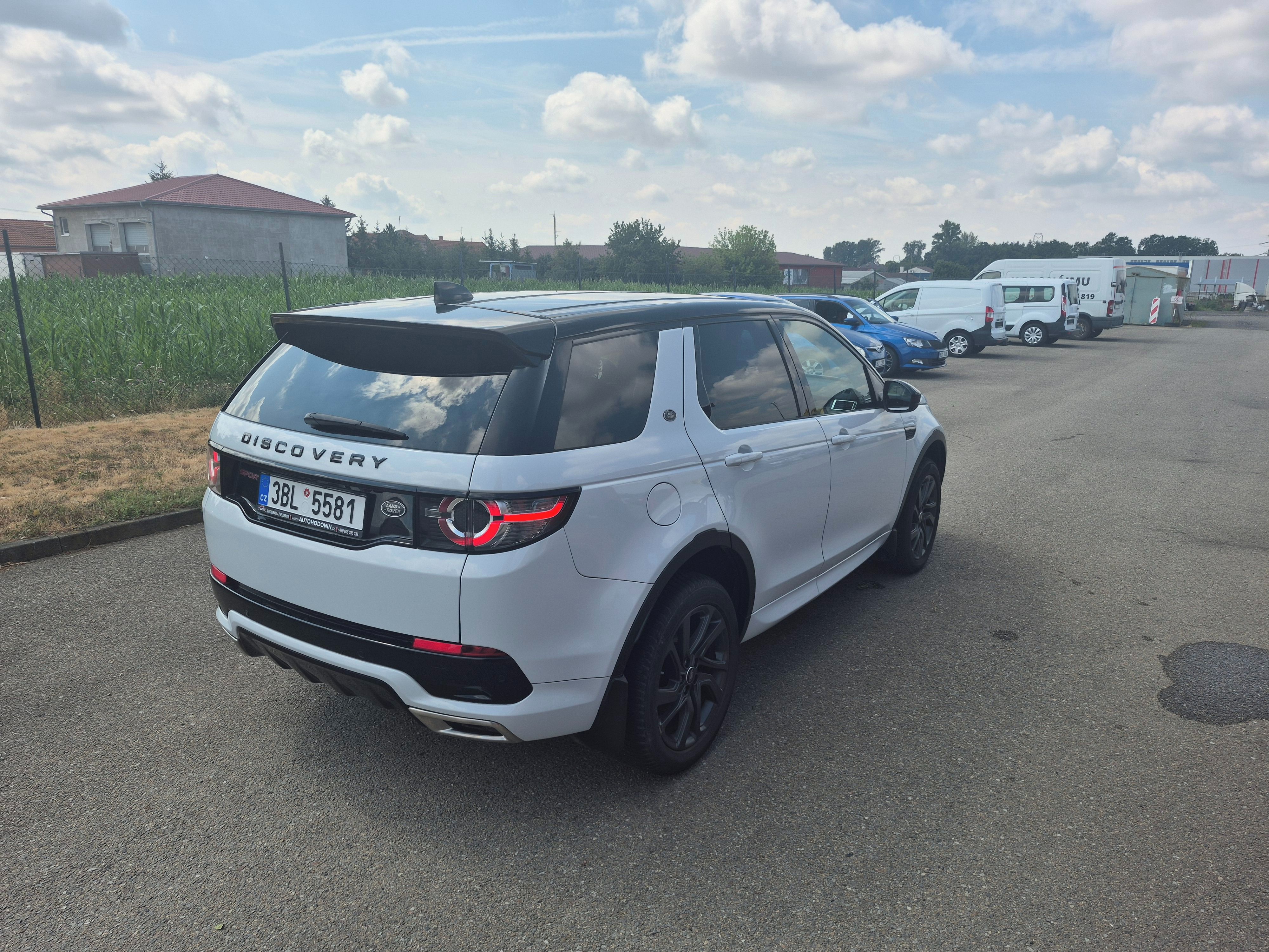 Land Rover Discovery, 2,0Td4, 110kW, Automat, 4x4 - fotka 4