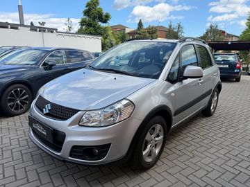 1.6 VVTi - Málo najeto !