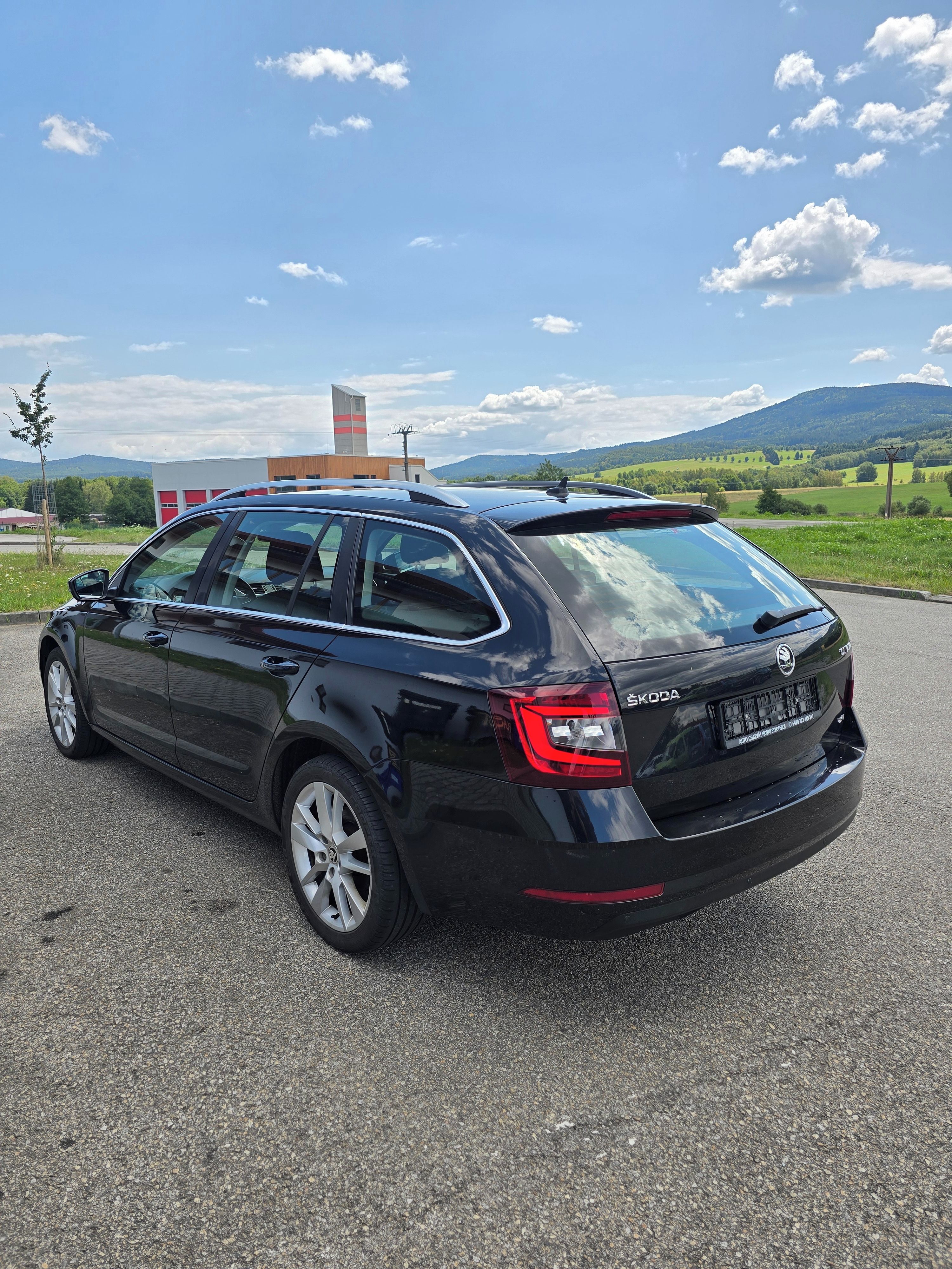 Škoda Octavia, 2.0 TDI 4x4 Style TAŽNÉ/NAVI - fotka 5