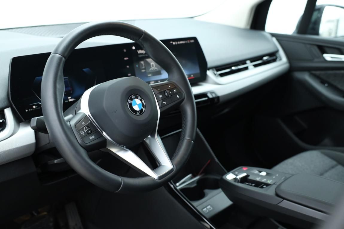 BMW Řada 2, 218i Active Tourer - fotka 4