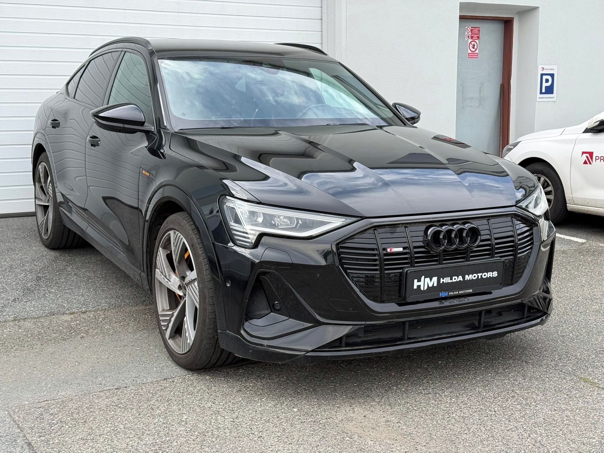 Audi e-tron, 55 300kW SB BlackEd Taž ZÁRUKA - fotka 3