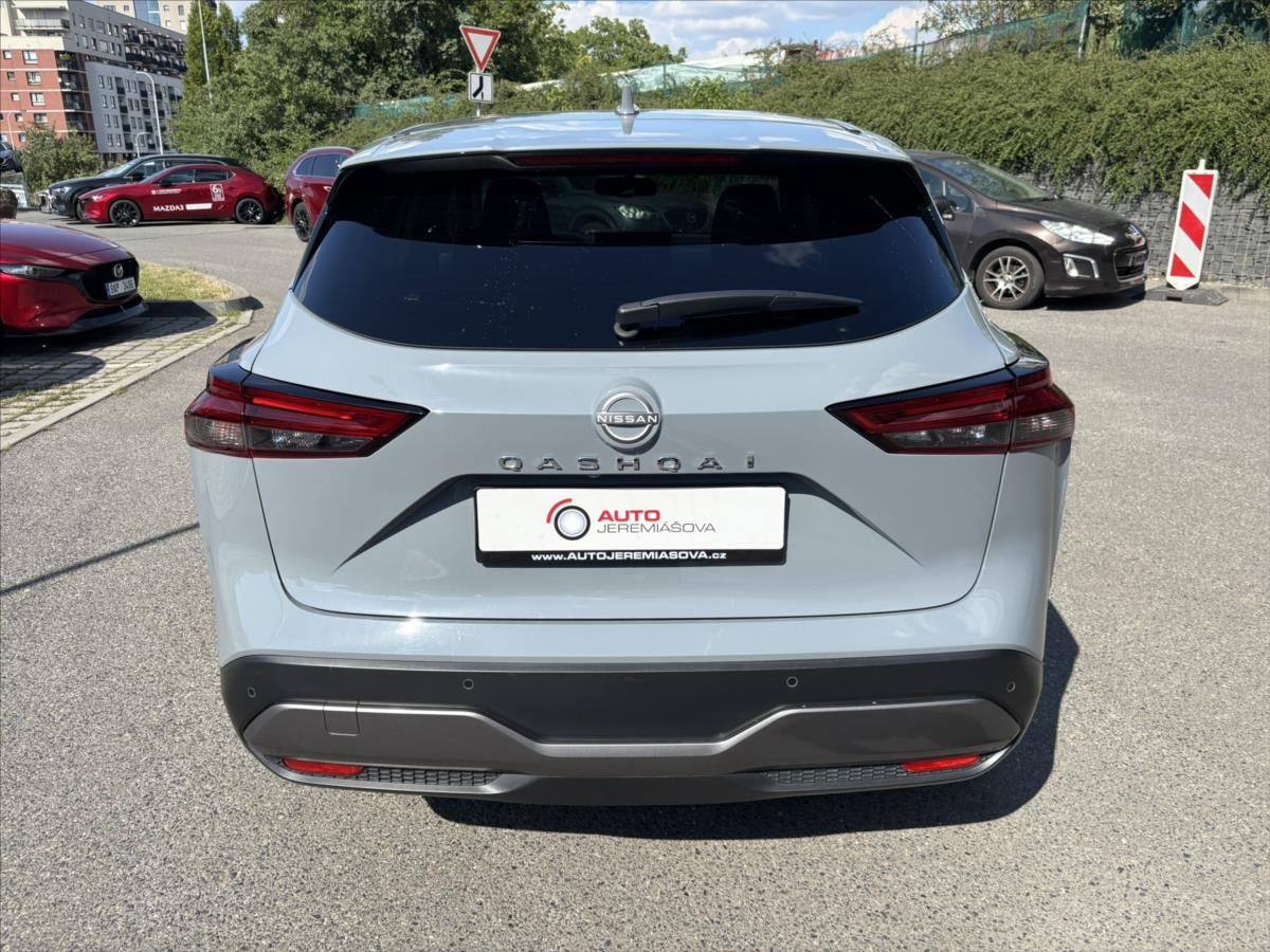 Nissan Qashqai, 1,3 i AT N-Connecta - fotka 4