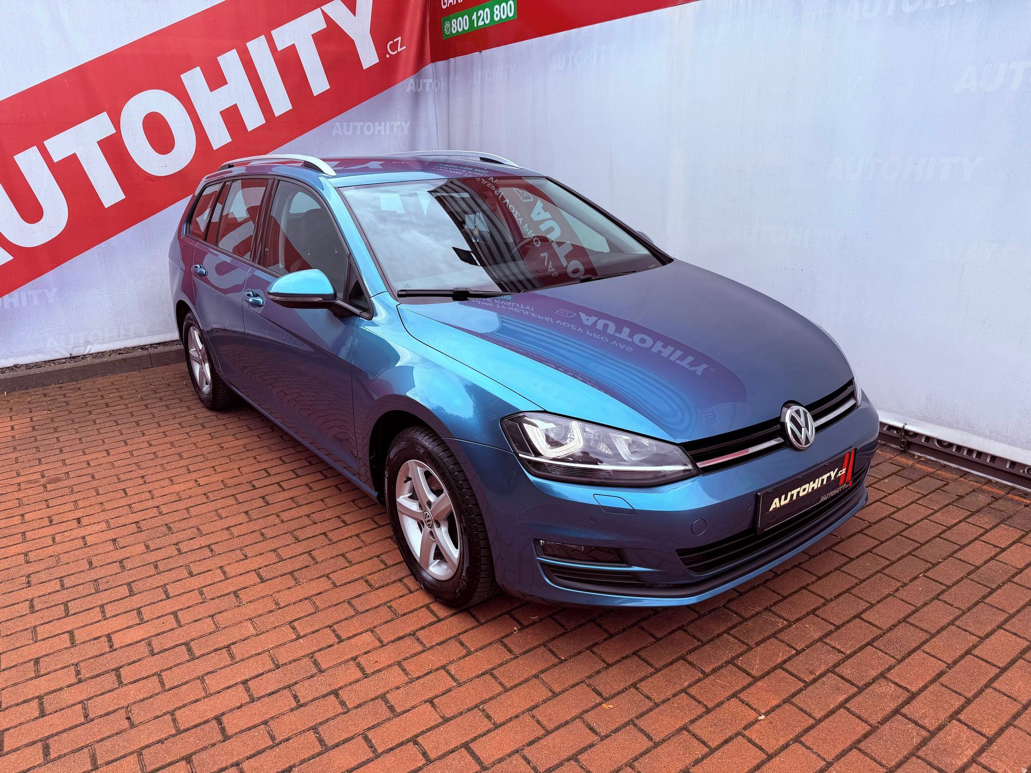 Volkswagen Golf, 1.2 TSi DSG Comfortline, ČR - fotka 5