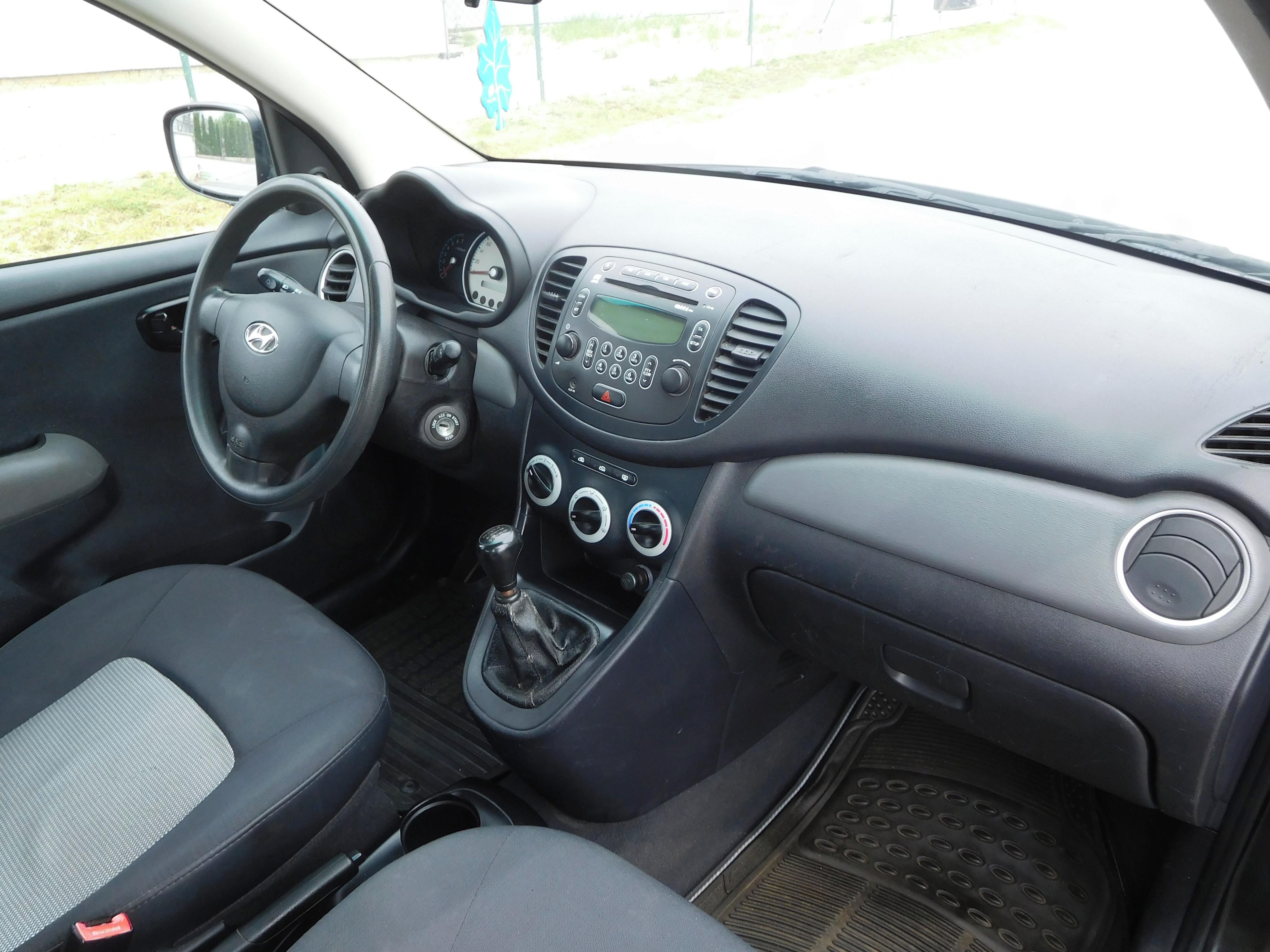 Hyundai i10, 1.1i Style, 49 kW, Serviska - fotka 5
