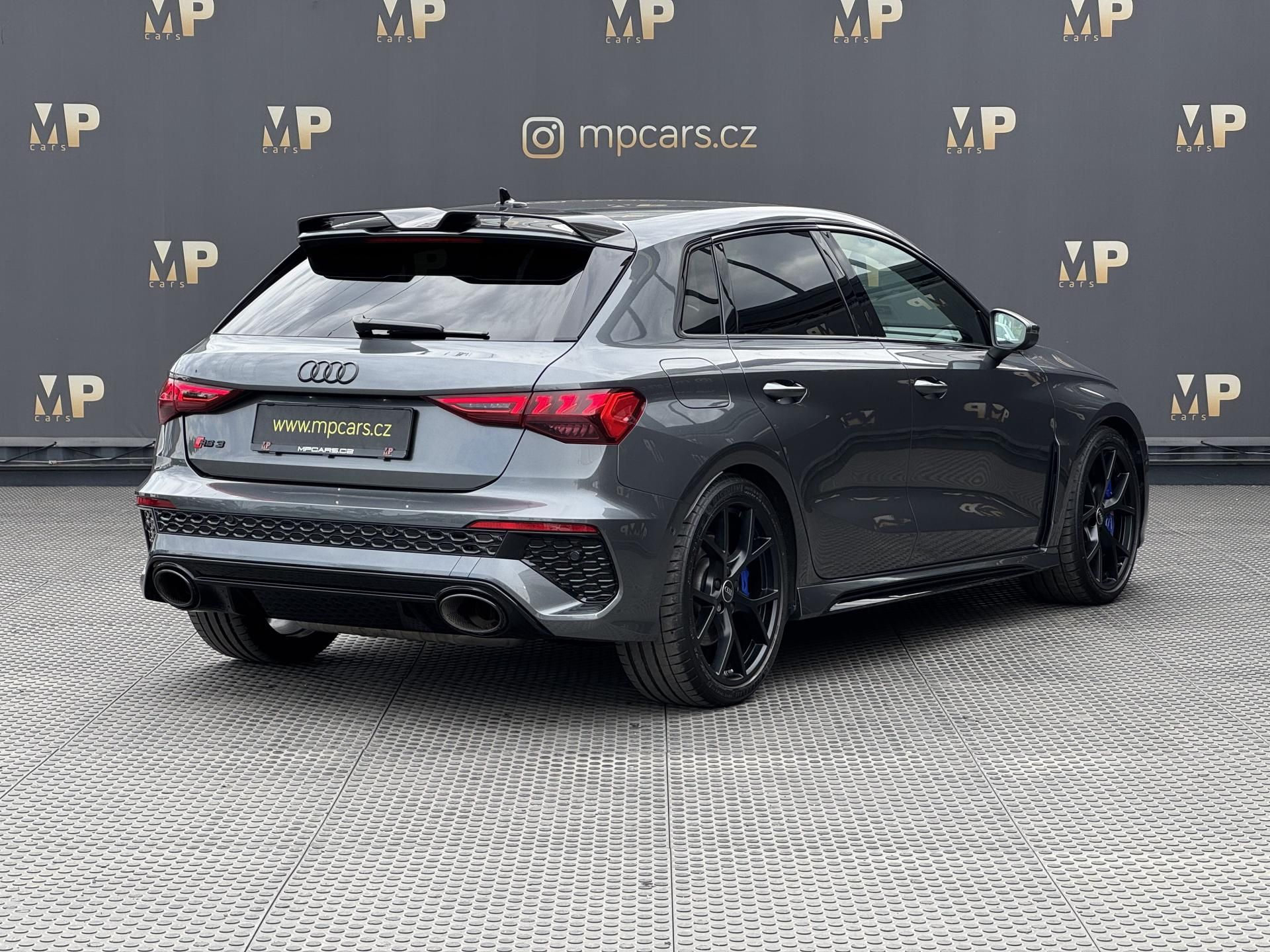 Audi RS3, 2.5TFSi 294kW Quattro, Matrix - fotka 6