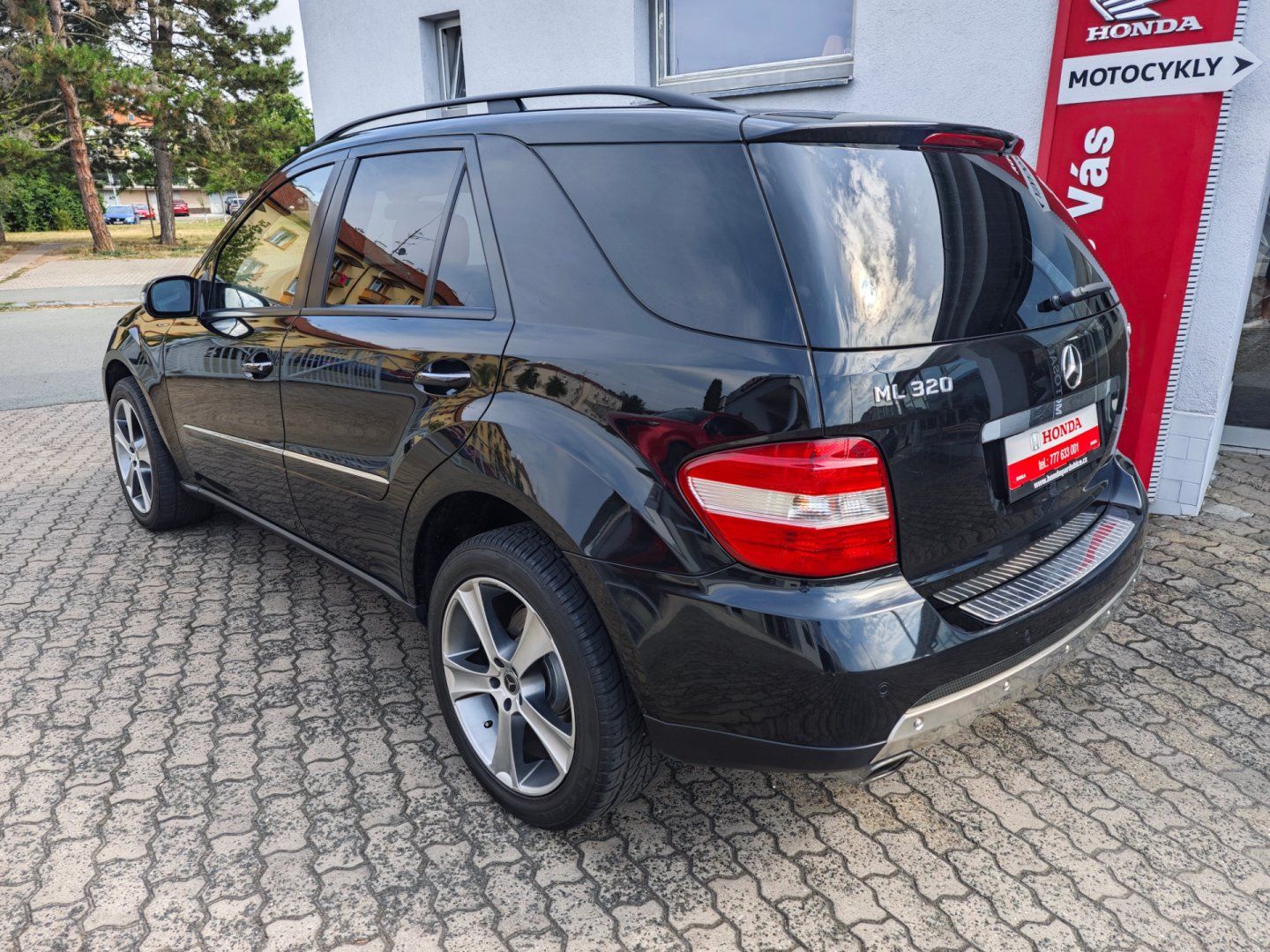 Mercedes-Benz ML, 320CDi 4Matic AirMatic nové ČR - fotka 4