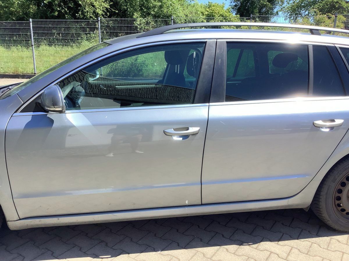 Škoda Superb, 2.0Tdi 103KW TAŽNÉ SUPERVÝBAVA - fotka 6