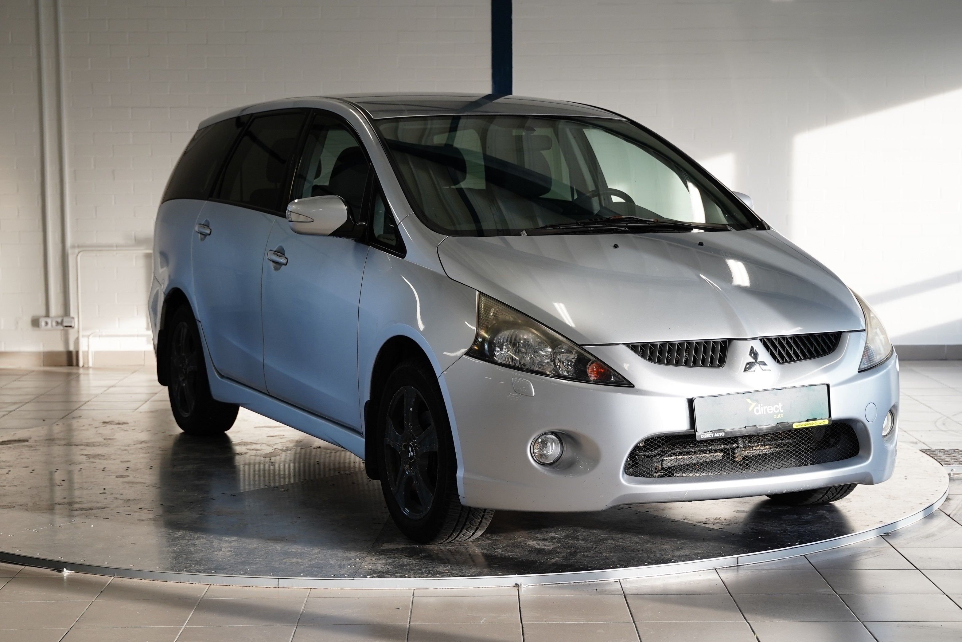 Mitsubishi Grandis, 2.4 121KW - fotka 4