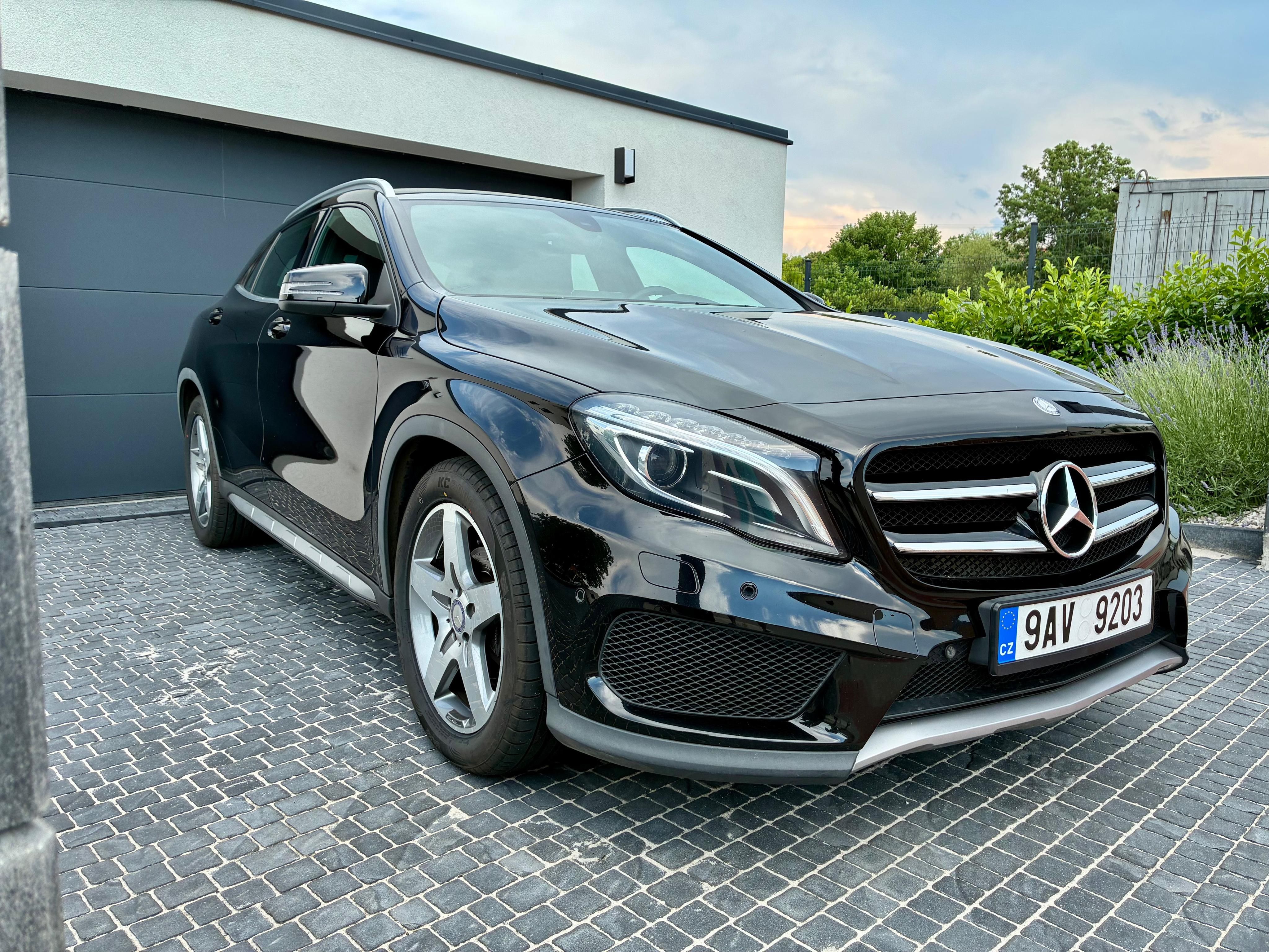 Mercedes-Benz GLA, 200d 4matic AMG koup.ČR - fotka 3