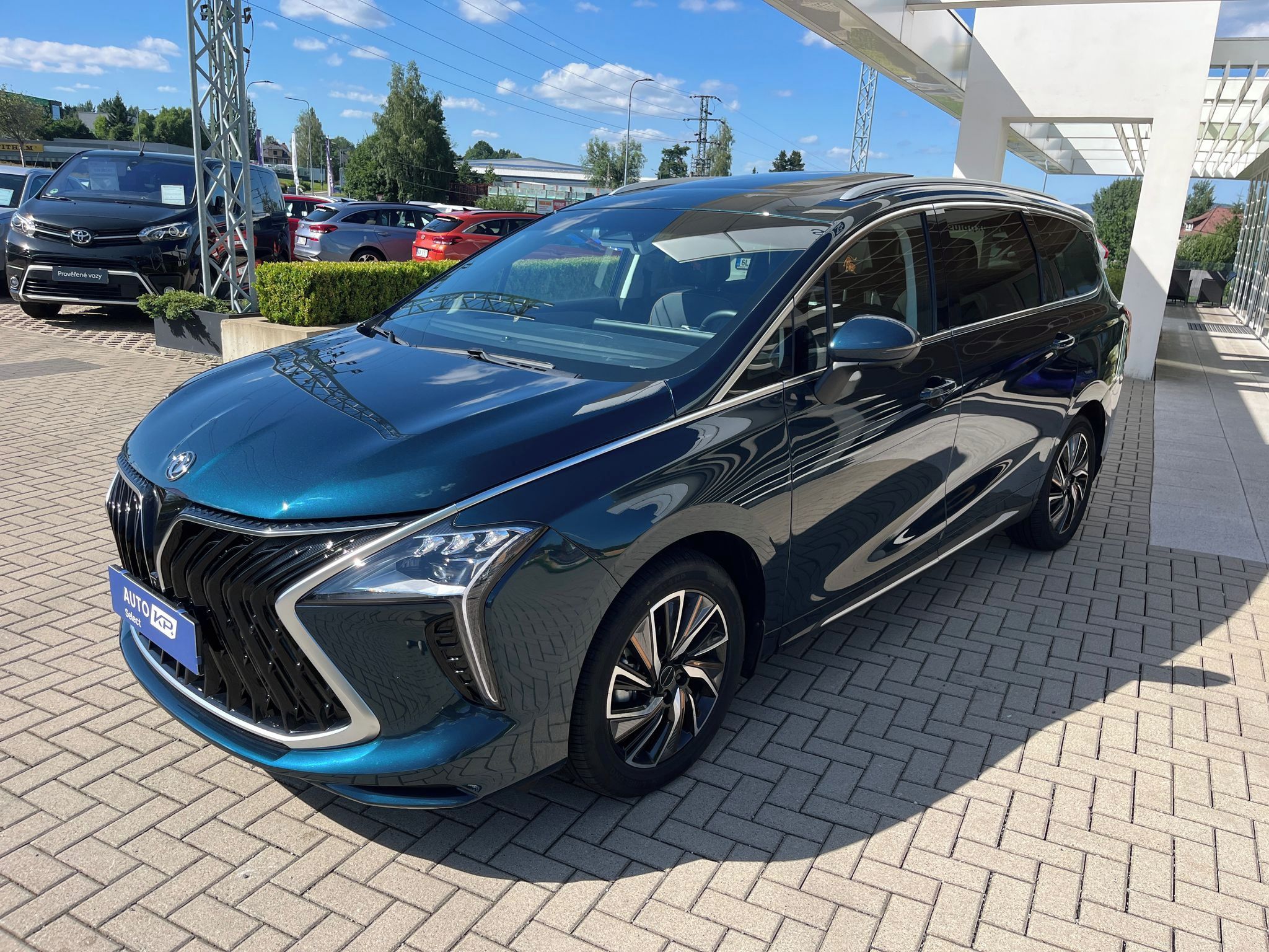 Dongfeng U-Tour, 1,5 Turbo 130kW Exclusive FR - fotka 2