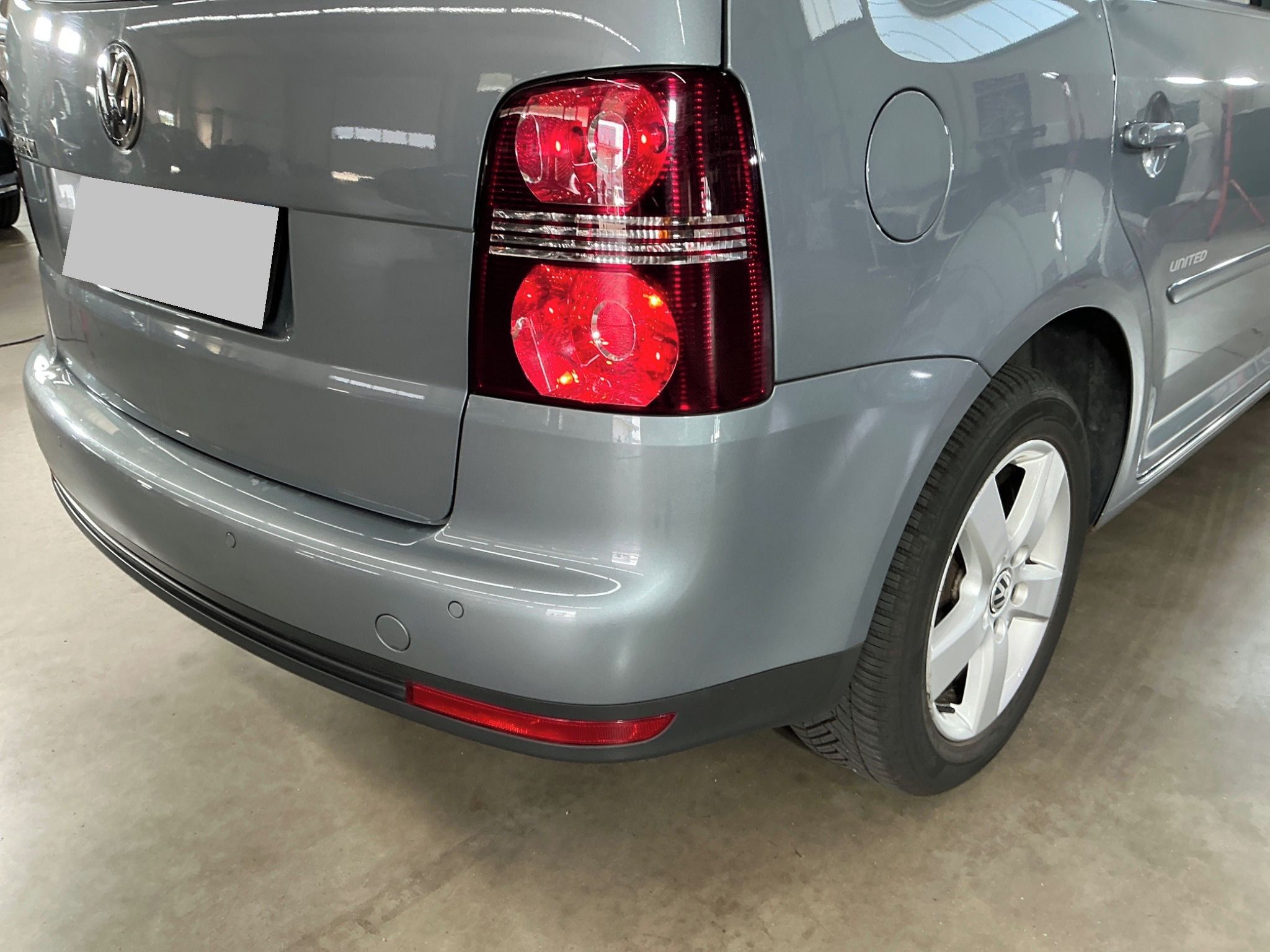Volkswagen Touran, 1.6Mpi 75KW UNITED 7-MÍST TOP - fotka 6