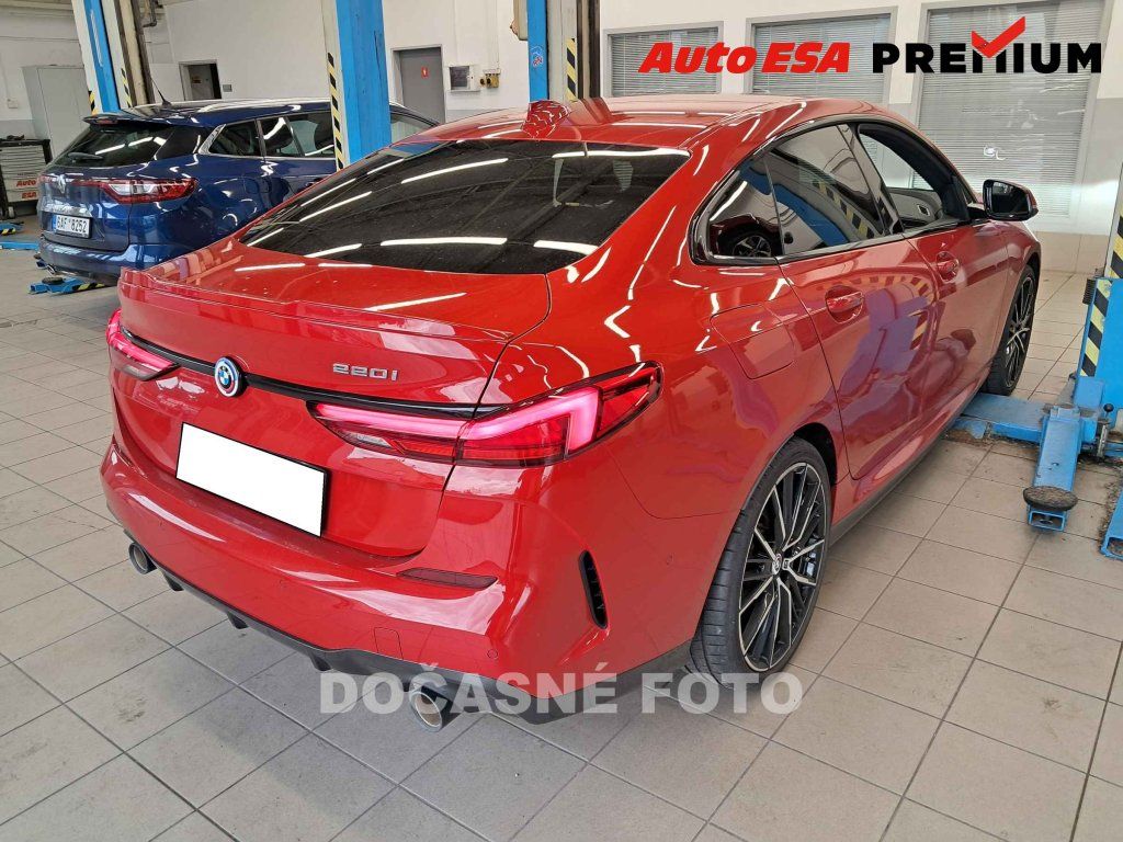 BMW Řada 2, 2.0i - fotka 2