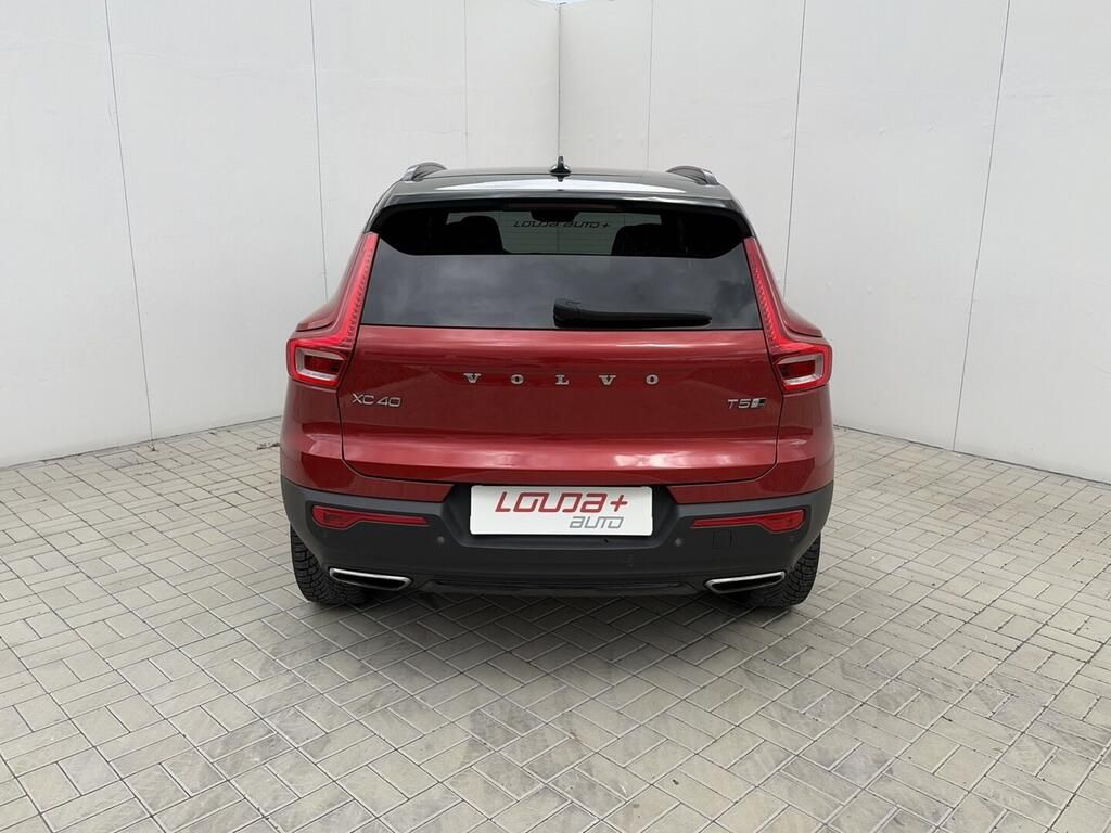 Volvo XC40, R Design 2.0 T5 182 kW - fotka 6