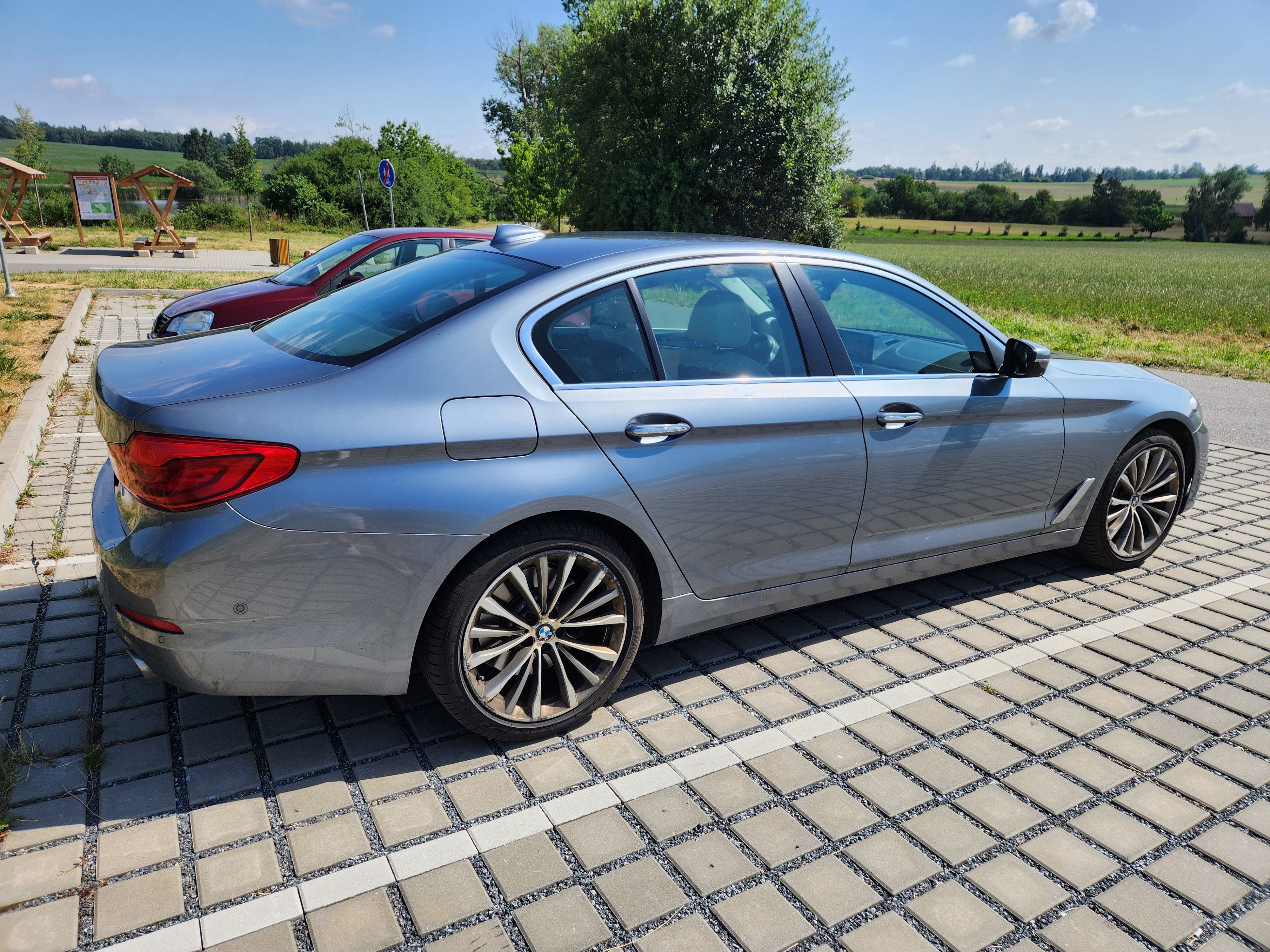 BMW Řada 5, 530d, DPH - fotka 2