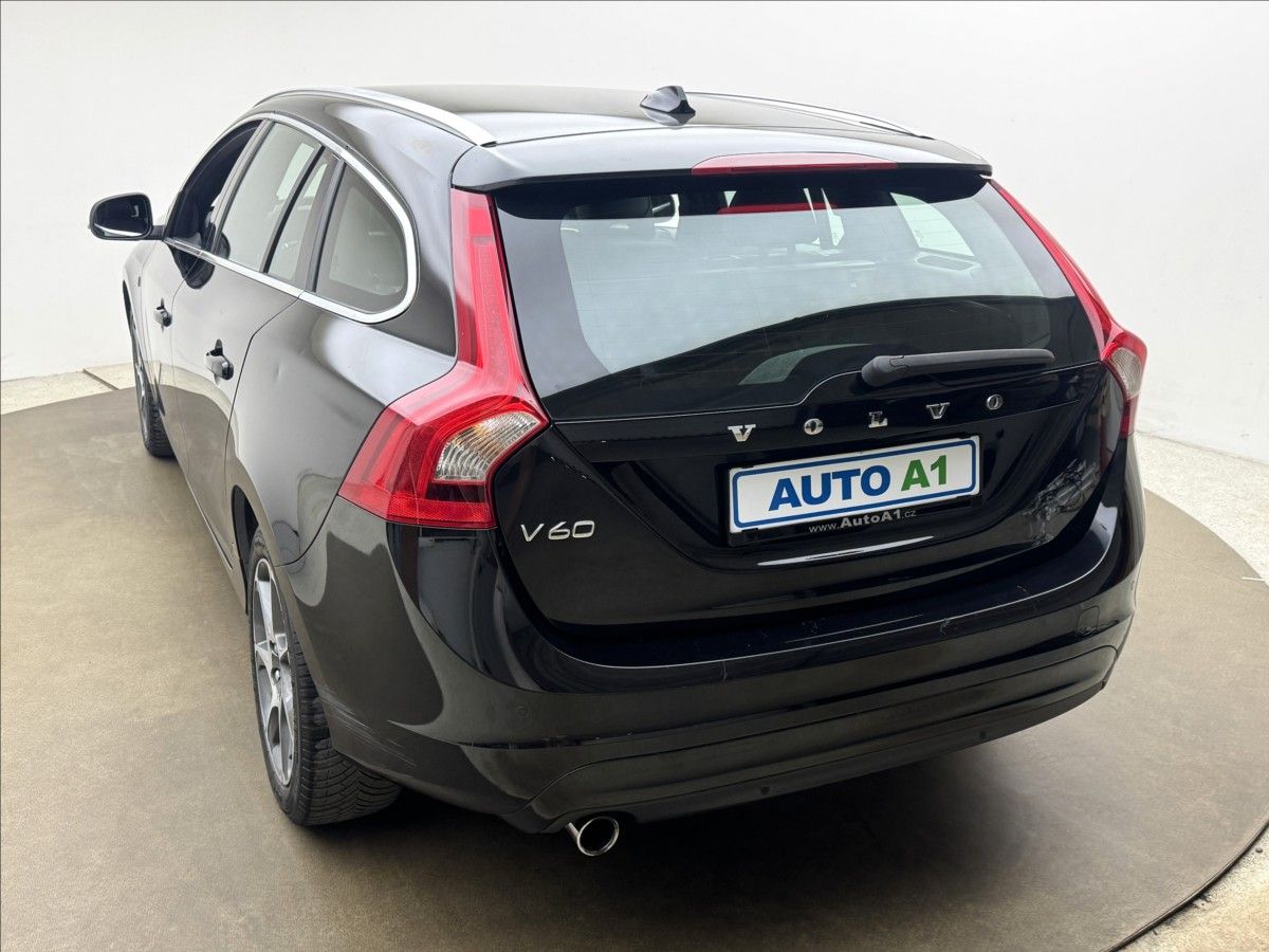 Volvo V60, 1,6 D2 KŮŽE NAVI OCEAN RACE - fotka 6