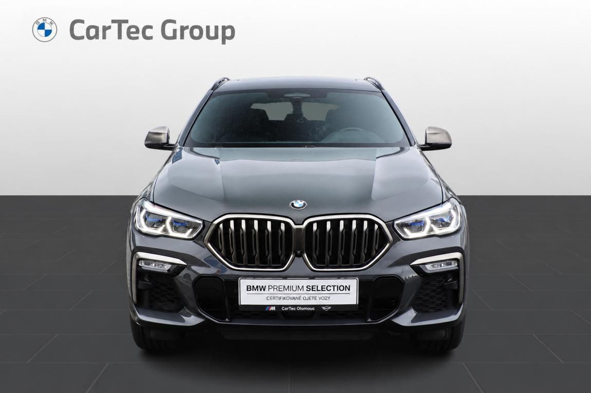 BMW X6, M50i - fotka 2