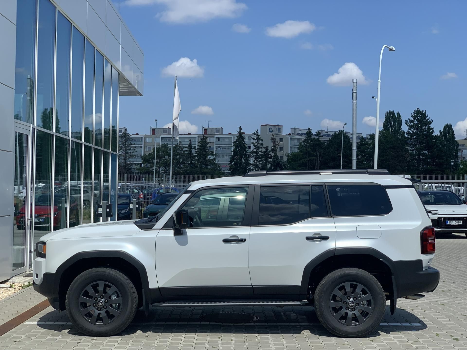 Toyota Land Cruiser, LANDCRUISER INVINCIBLE 2.8D-4D - fotka 4