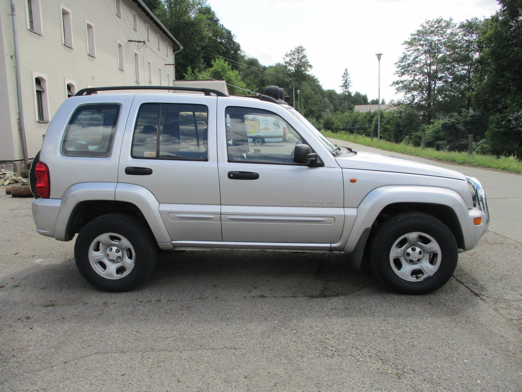 Jeep Cherokee, 2.5 CRD - Tažné zařízení - fotka 6