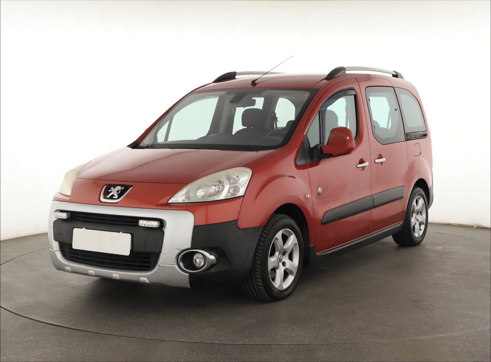 Peugeot Partner, 1.6 HDi, Outdoor, 5Míst, Klima - fotka 2