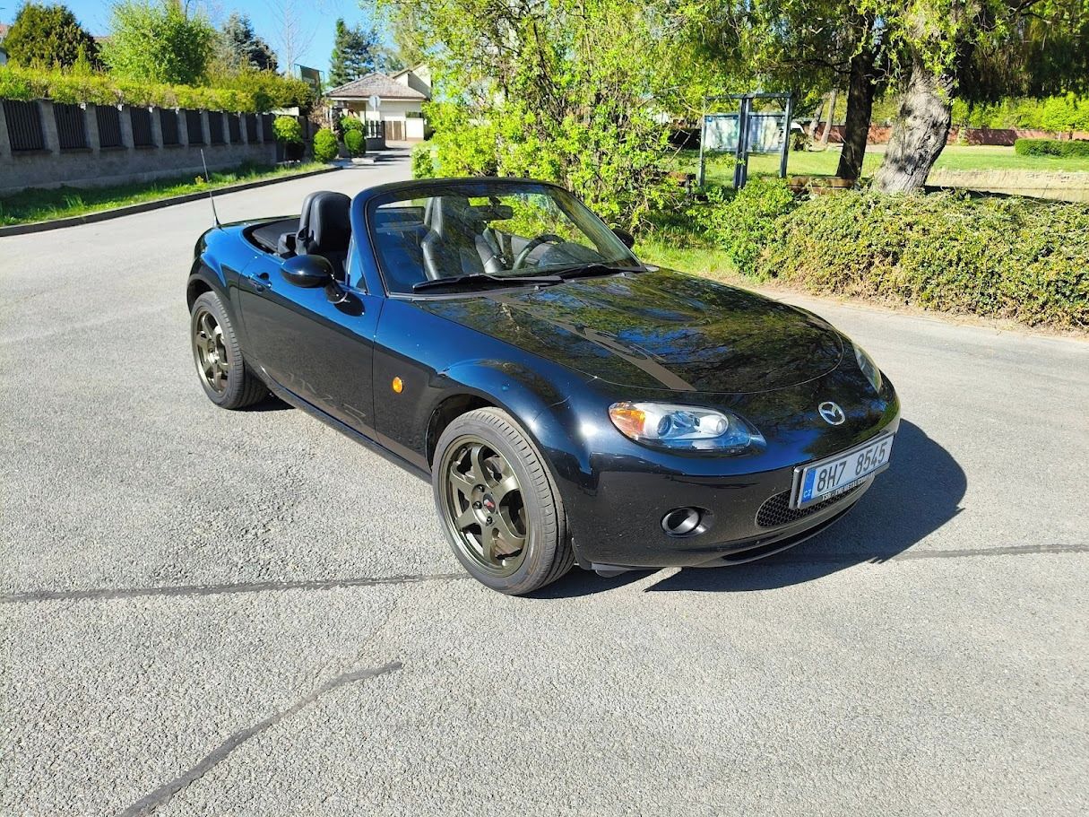 Mazda MX-5 - fotka 4
