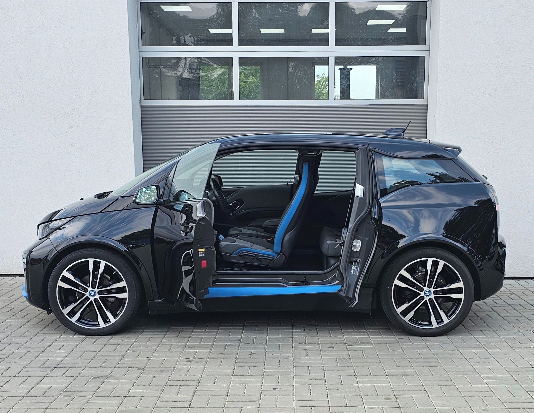 BMW i3, i3S 120Ah, SoH 99% - fotka 5
