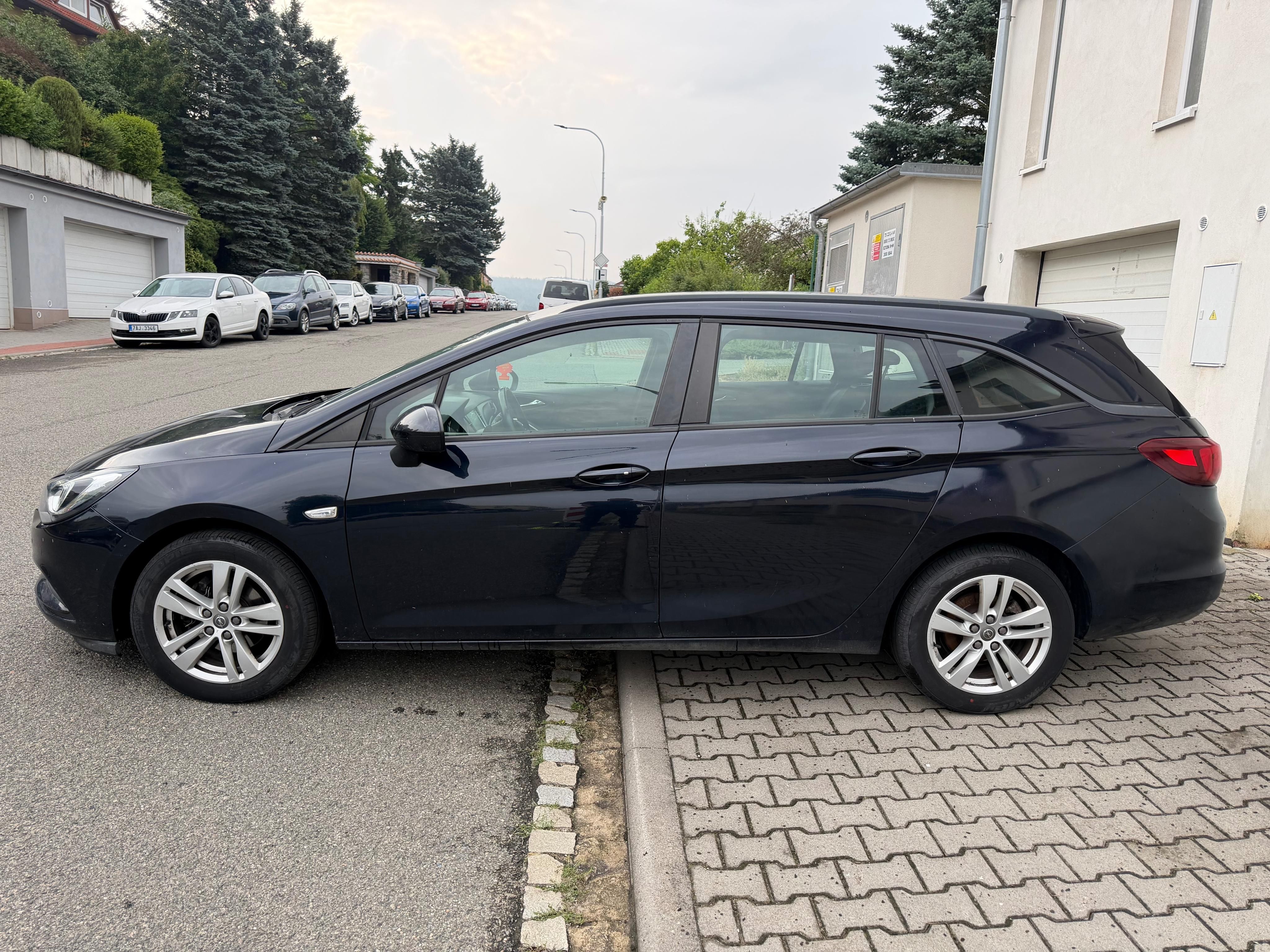 Opel Astra - fotka 2