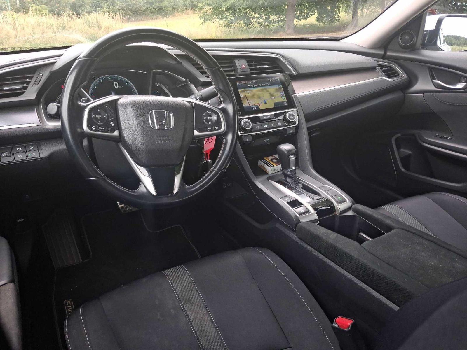 Honda Civic, 1.5 VTEC, Automat, Serv.kniha - fotka 3