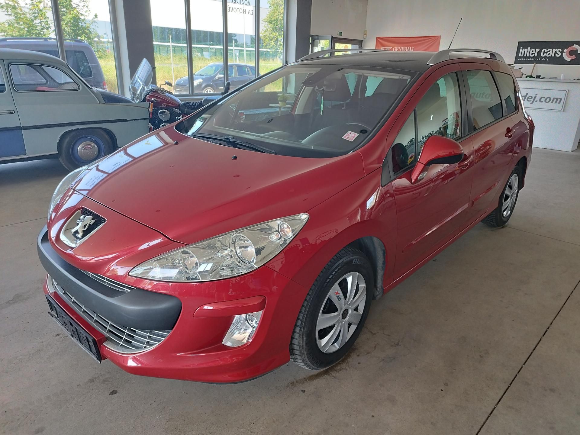 Peugeot 308, 1,6HDI,80KW,7MÍST,PANOR,SER.KN - fotka 4