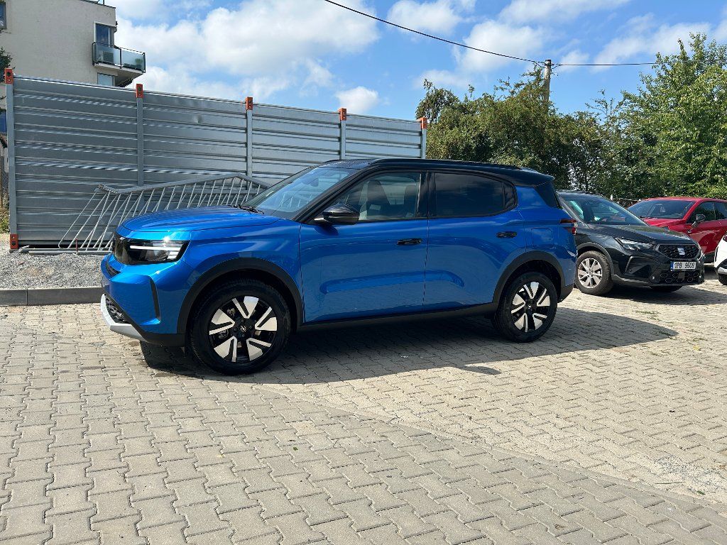 Opel Frontera, GS 1,2 Turbo 107kW AT Mild-hyb - fotka 2