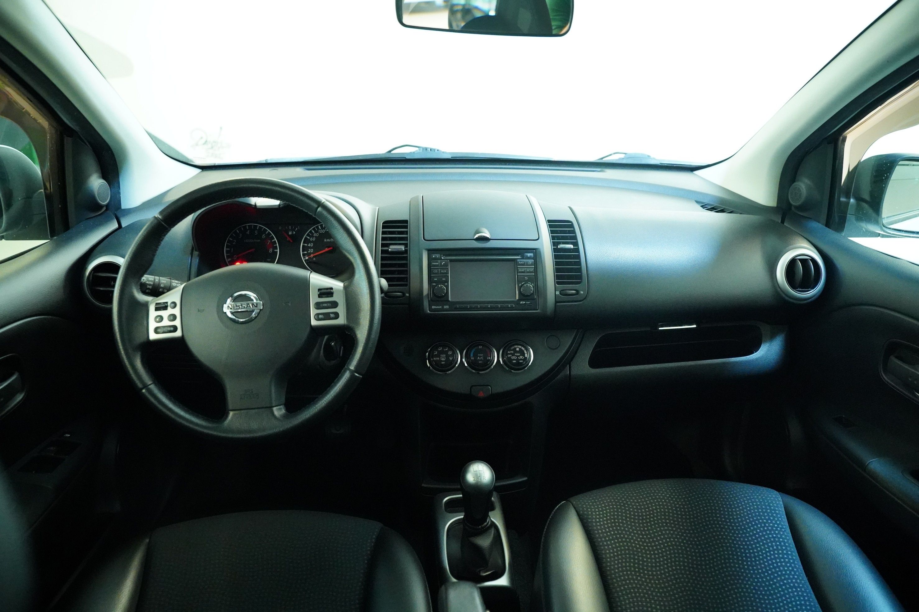 Nissan Note, 1.4 65 kW - fotka 6