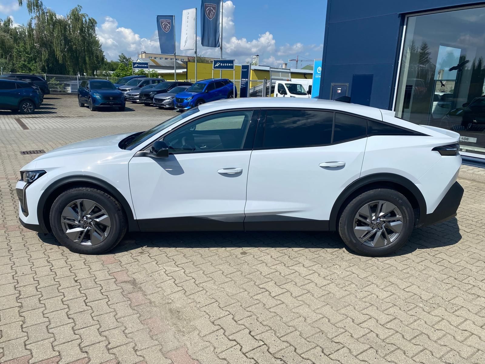 Peugeot 408, ALLURE Hybrid 145 e-DCS6 - fotka 4