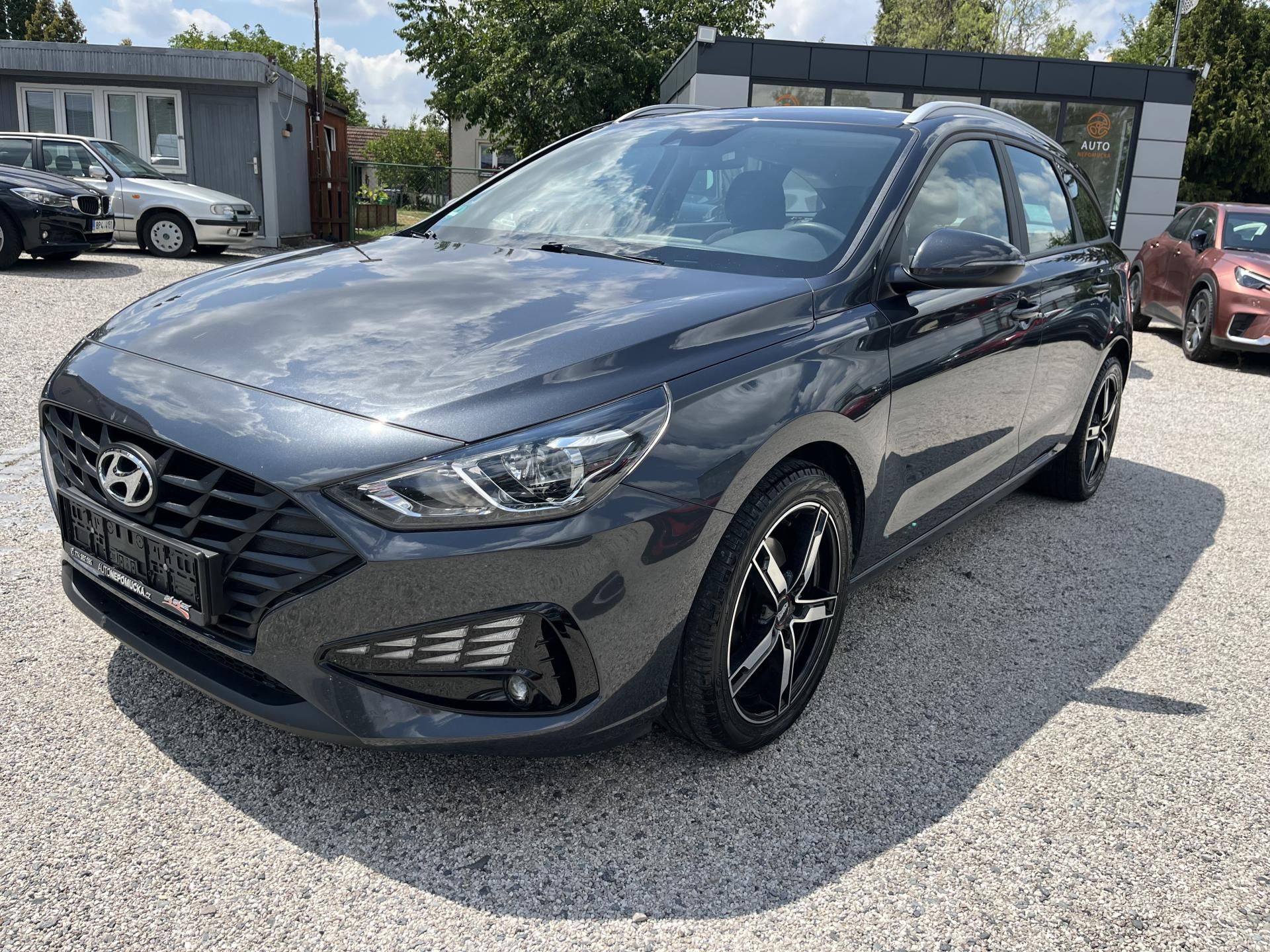 Hyundai i30, 1.6CRDI 85Kw 1.Majitel - fotka 3