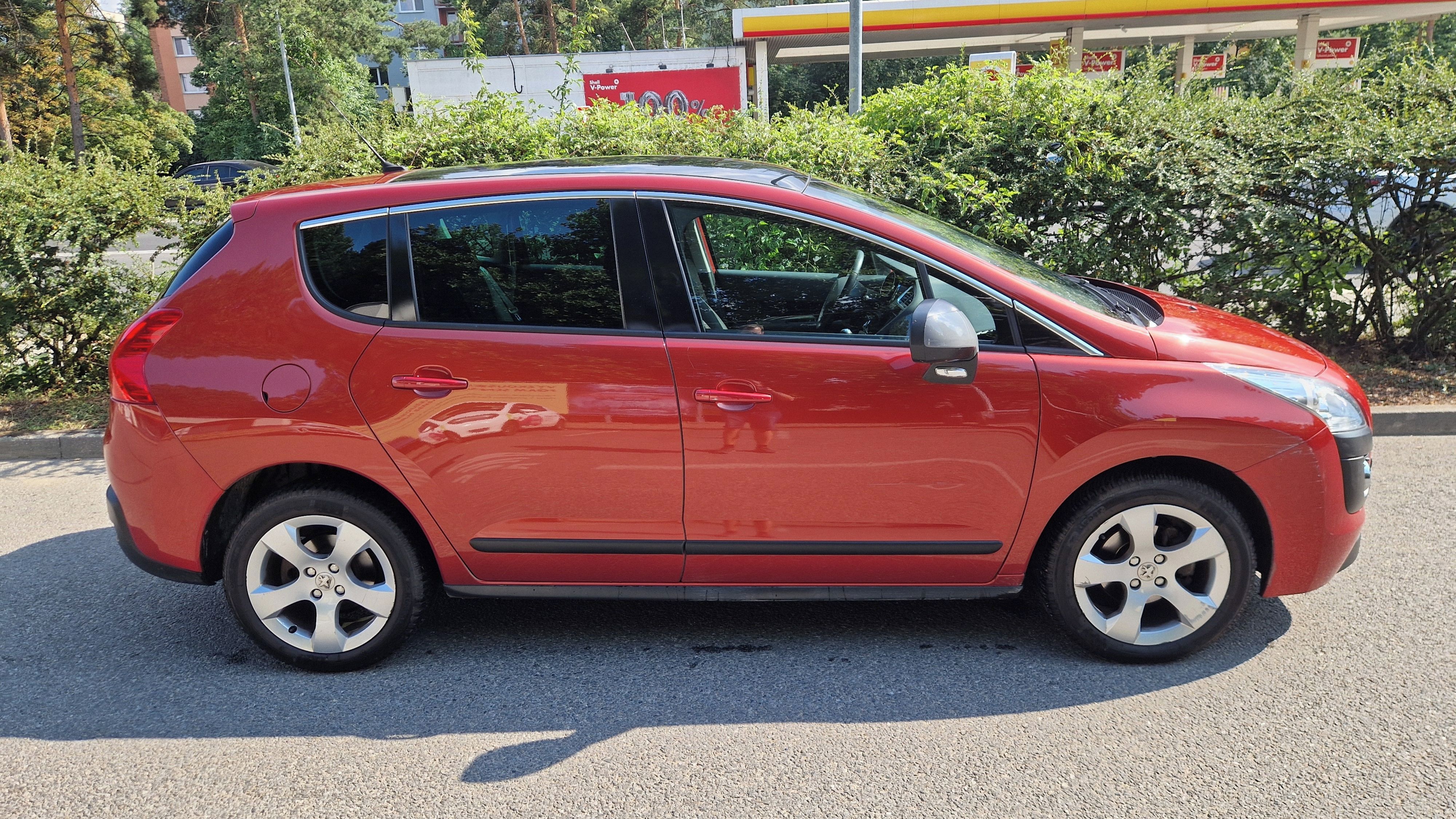 Peugeot 3008, PEUGEOT 3008 jen 67000Km - fotka 2