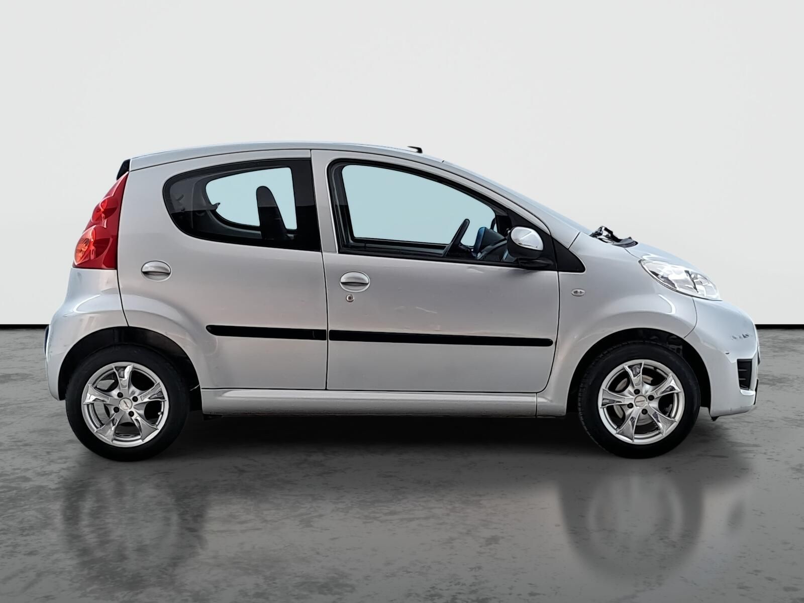 Peugeot 107, 1.0, jezdí skvěle - fotka 6