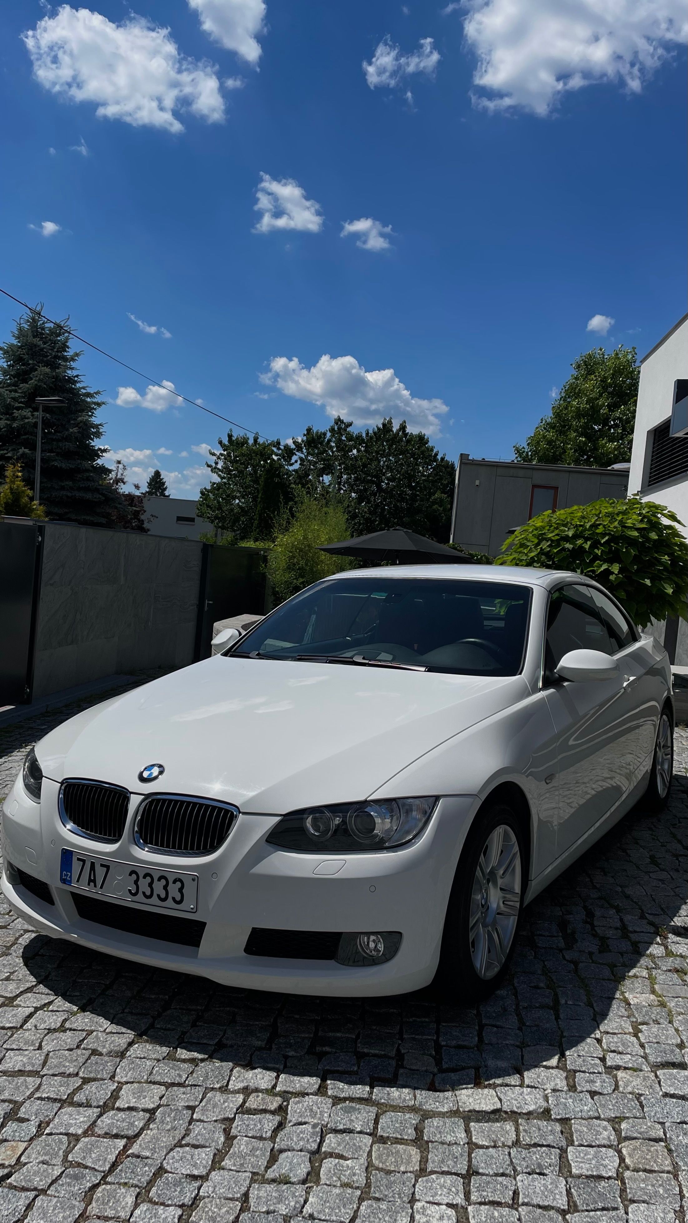 BMW Řada 3, BMW 325i Cabrio (E93)/ M paket