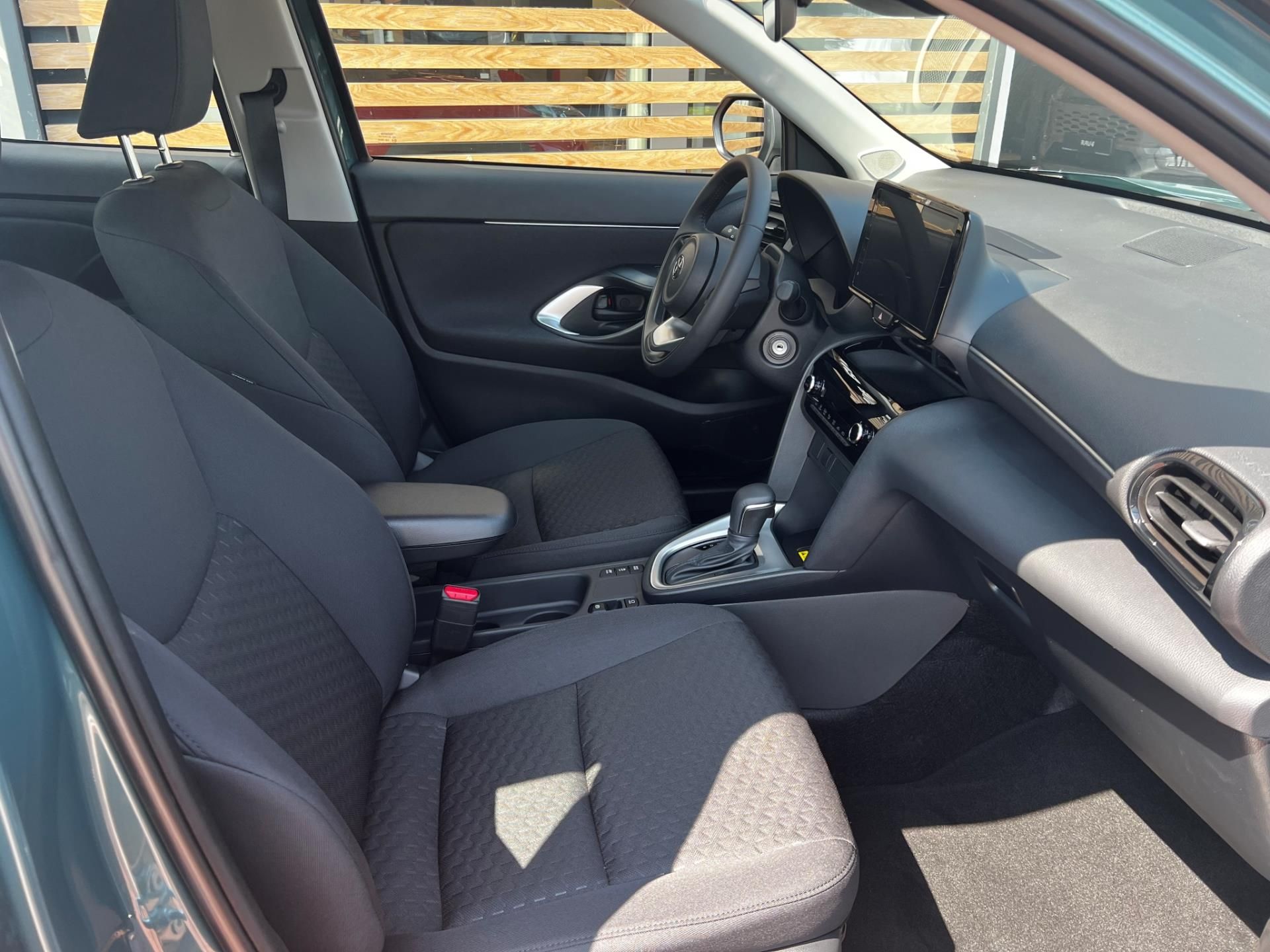 Toyota Yaris Cross, 1,5 HEV LIMITED EDITION - fotka 5