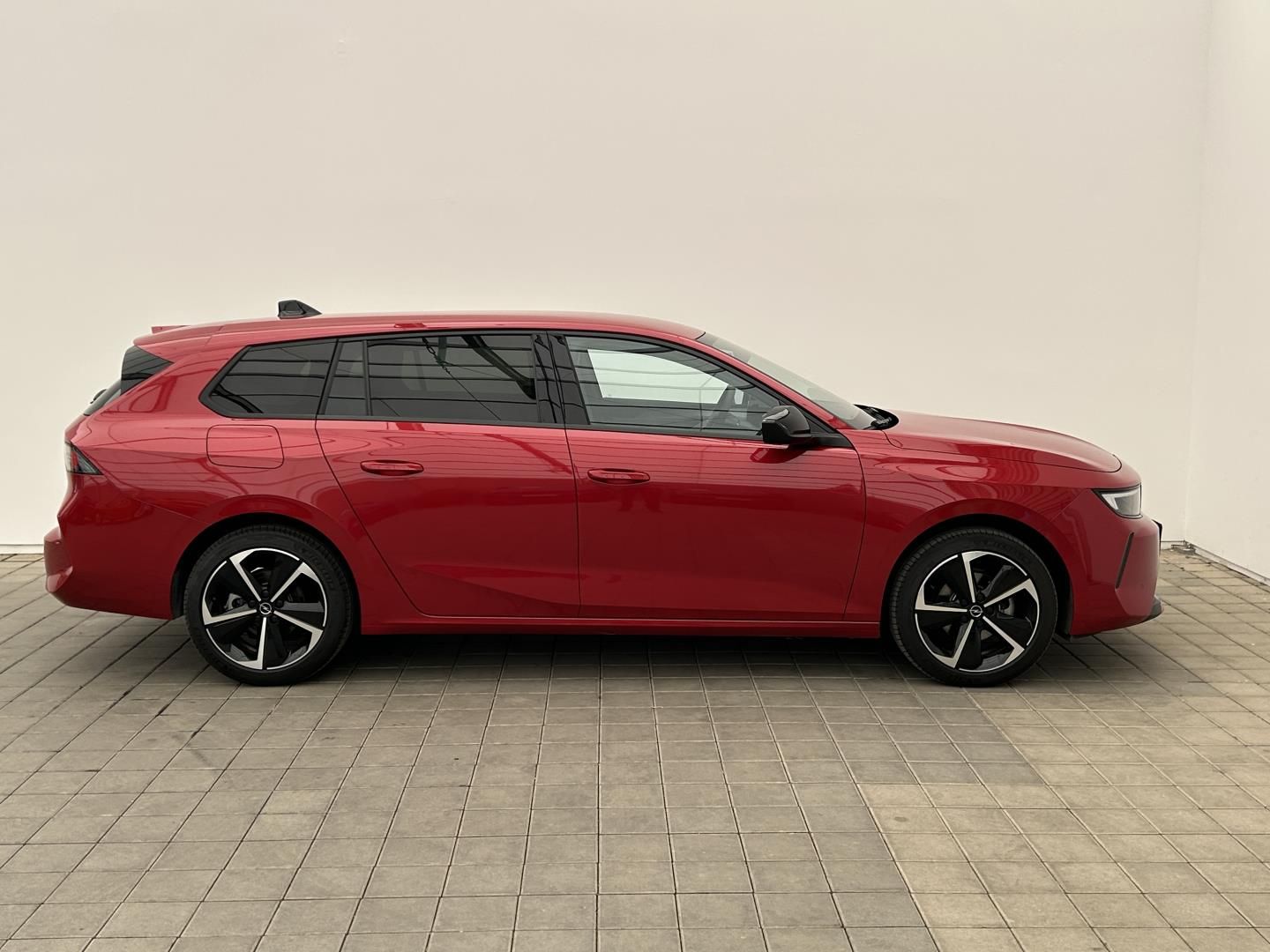 Opel Astra, 1.2Turbo 110k 81kW Edition - fotka 6