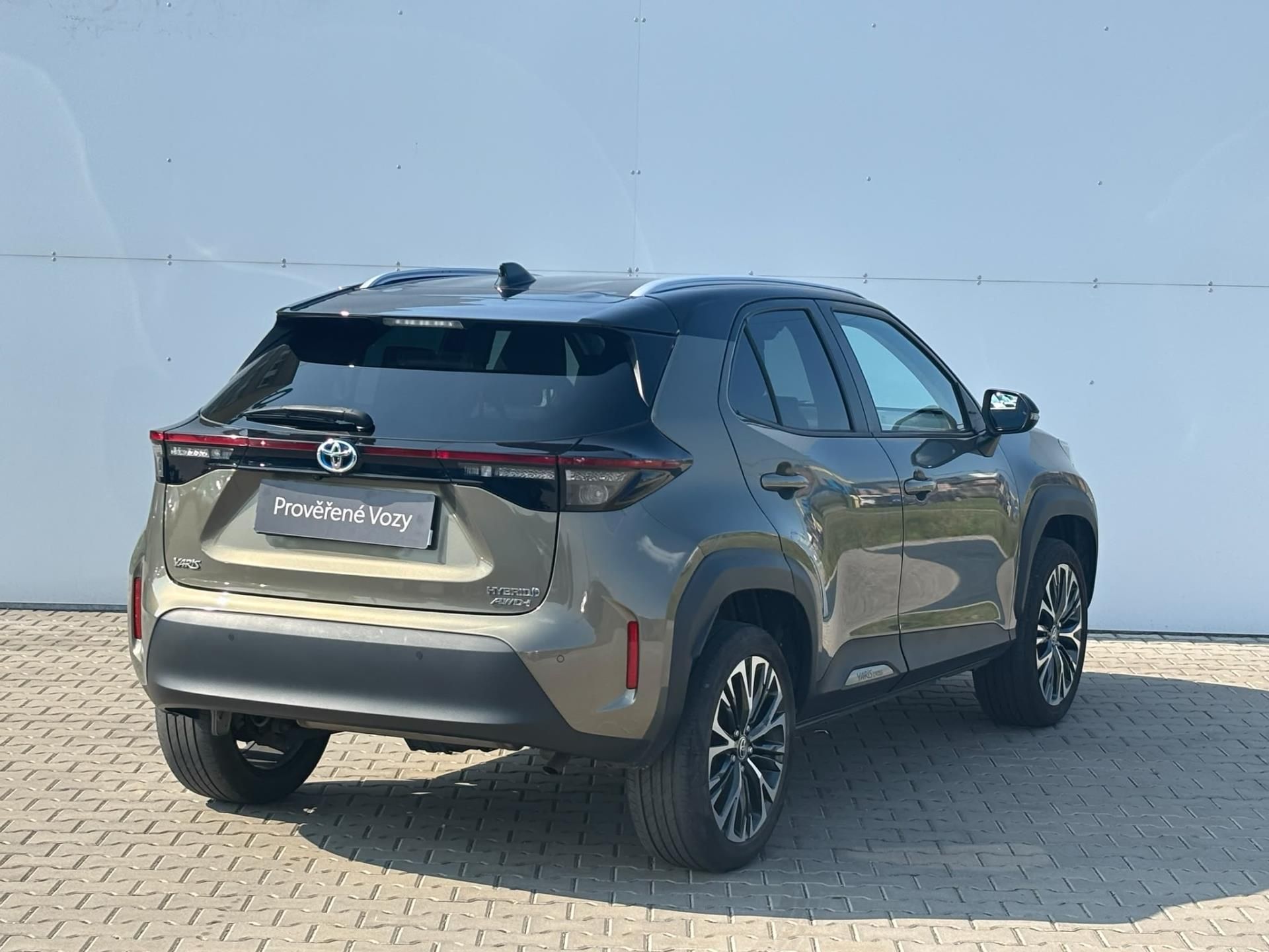 Toyota Yaris Cross, 1.5 HSD e-CVT Executive AWD - fotka 2