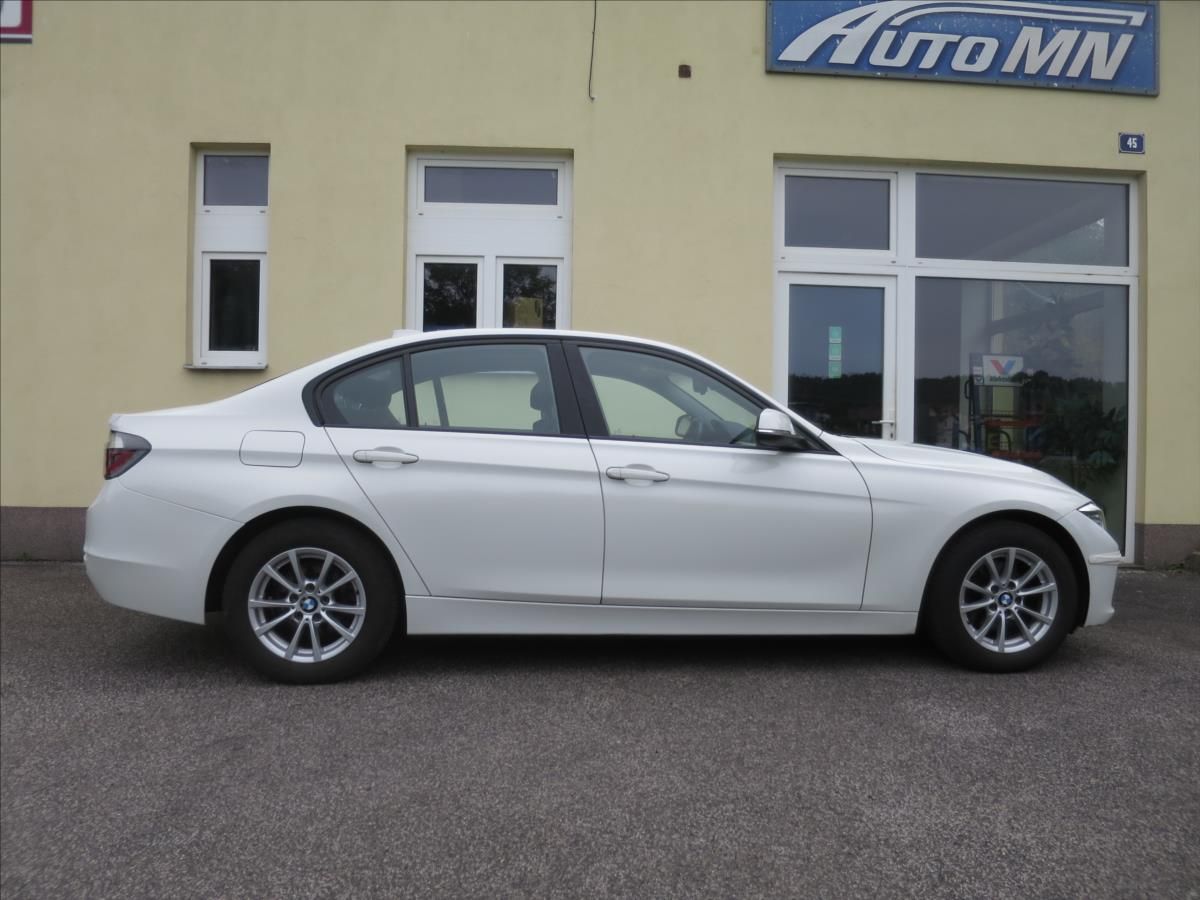 BMW Řada 3, 2,0 316d LUXURY LINE - fotka 6