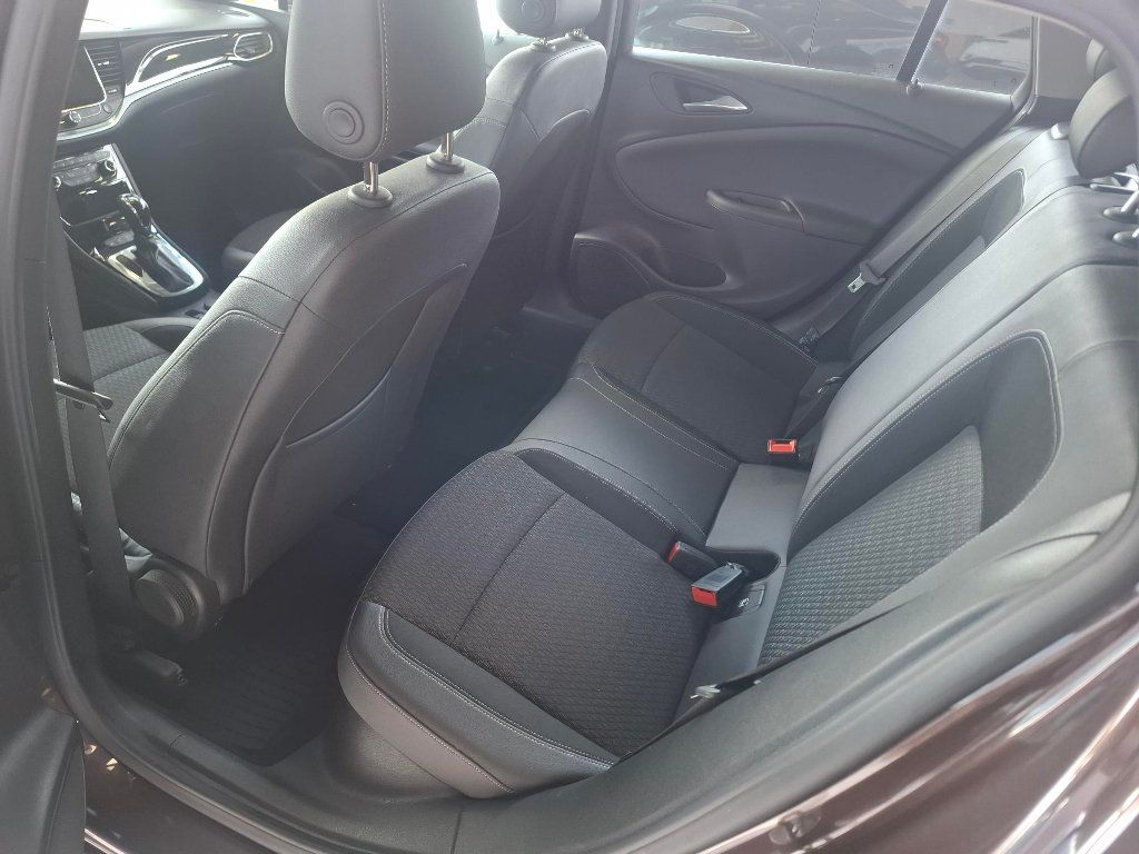 Opel Astra, 1.4T 110KW AUT 2018 - fotka 5