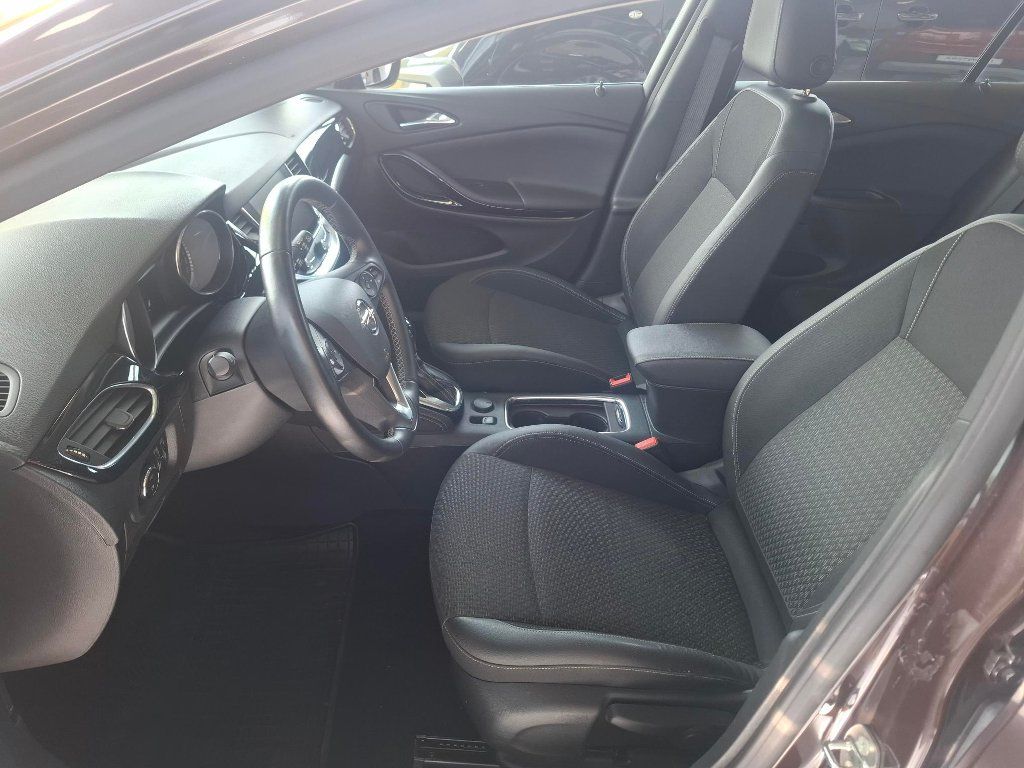 Opel Astra, 1.4T 110KW AUT 2018 - fotka 6