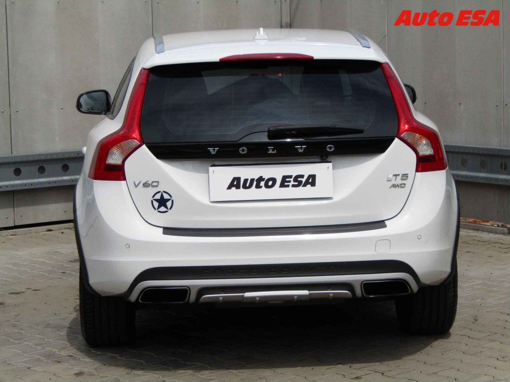 Volvo V60, 2.0 T5 Cross Country - fotka 5